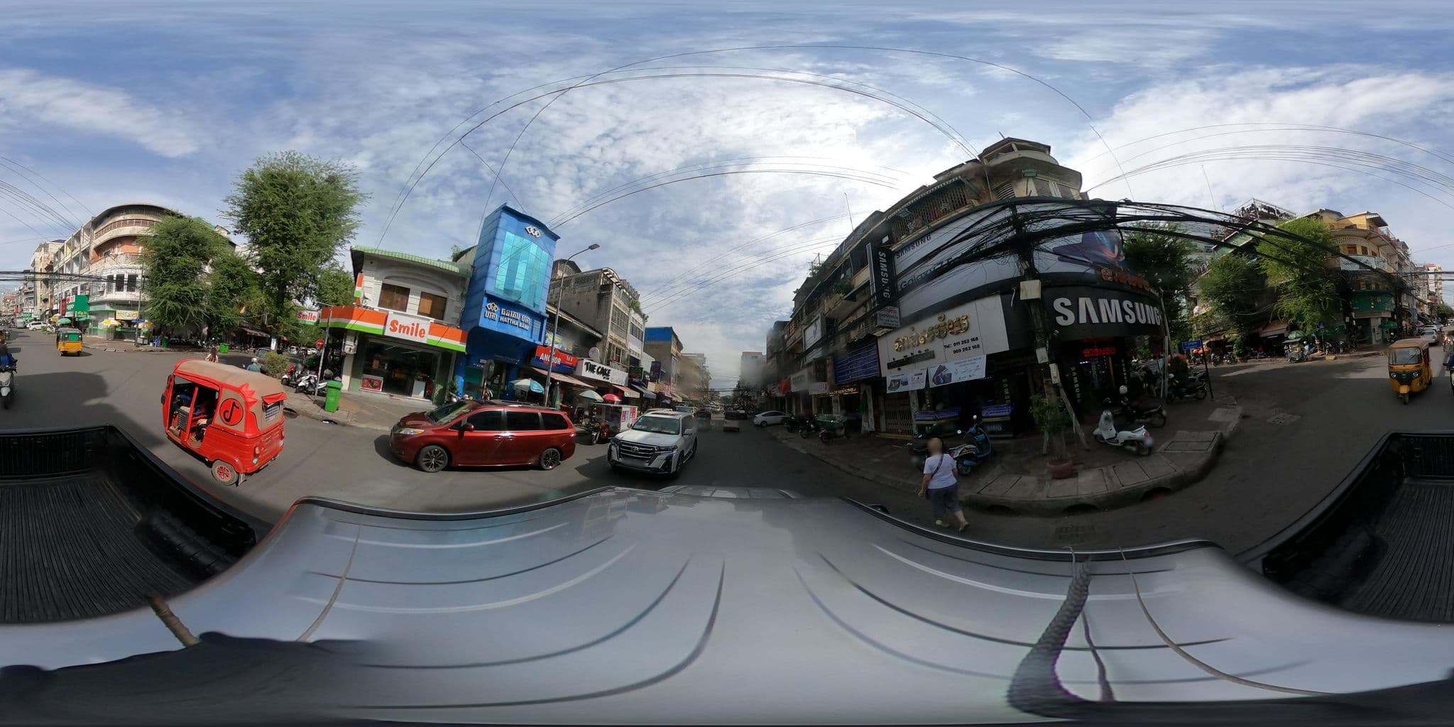Street view near Monsoon Boutique Hotel Phnom Penh, Phnom Penh — © kaart_2 (CC BY-SA · Mapillary)