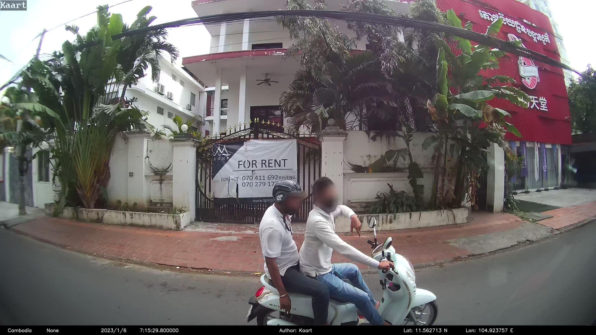 Street view near La Libraire Boutique Hotel, Phnom Penh — © kaart_2 (CC BY-SA · Mapillary)