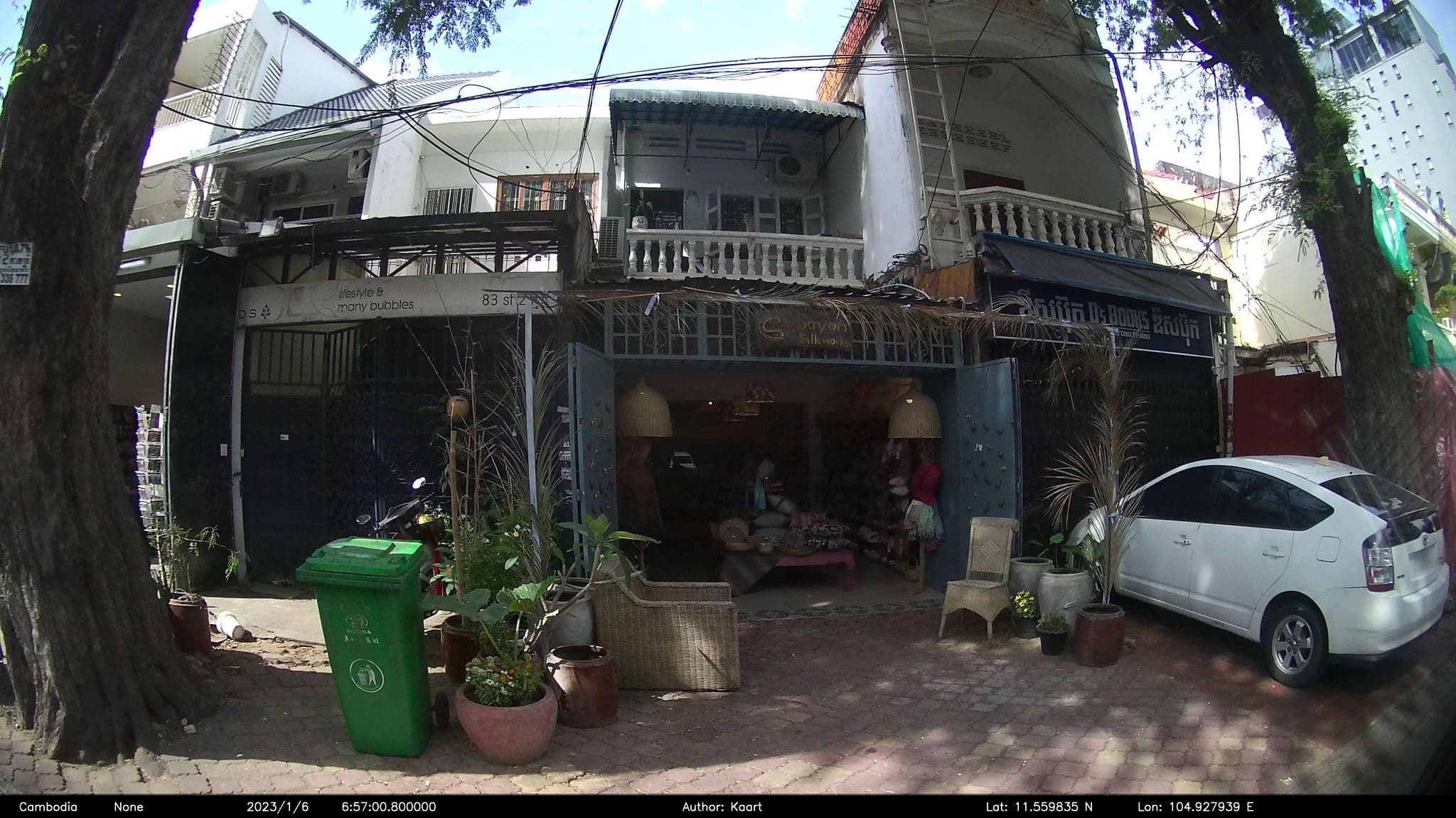 Street view near The 240 Boutique Hotel, Phnom Penh — © kaart_2 (CC BY-SA · Mapillary)