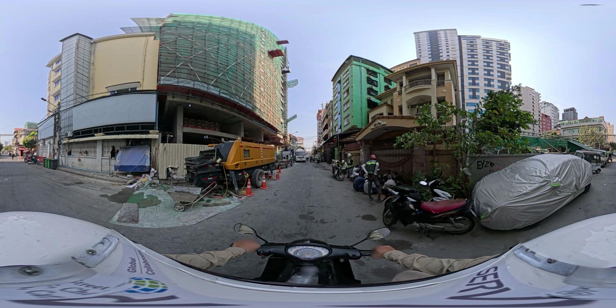 Street view near Narin Guesthouse, Phnom Penh — © vteck (CC BY-SA · Mapillary)