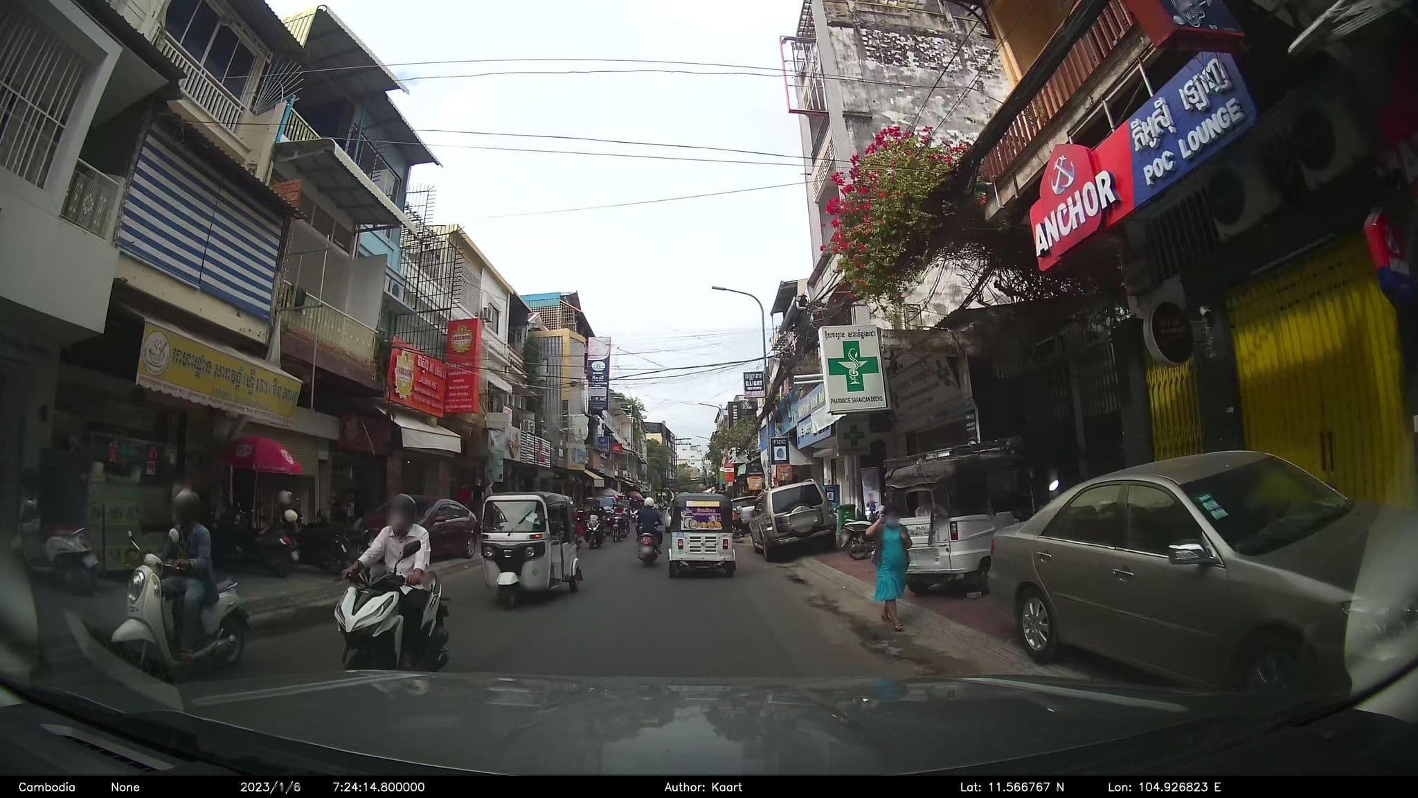 Street view near Longlin Guesthouse II, Phnom Penh — © kaart_2 (CC BY-SA · Mapillary)