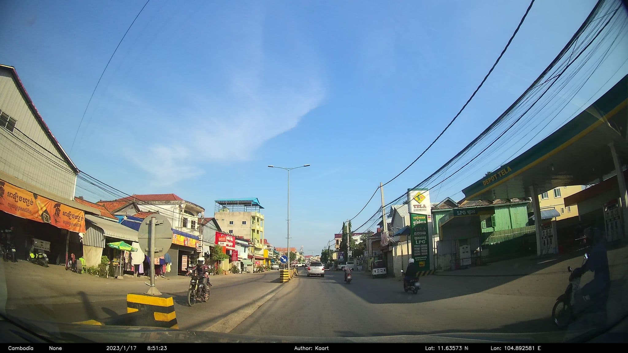 Street view near Diamond Palace II, Chrang Chamreh Muoy — © kaart_2 (CC BY-SA · Mapillary)