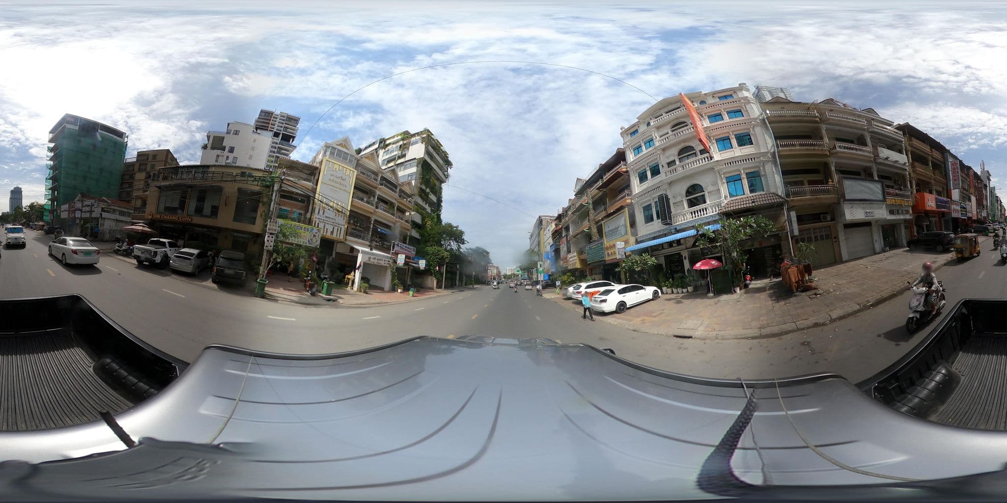 Street view near Grand Elevation Hotel, Phnom Penh — © kaart_2 (CC BY-SA · Mapillary)