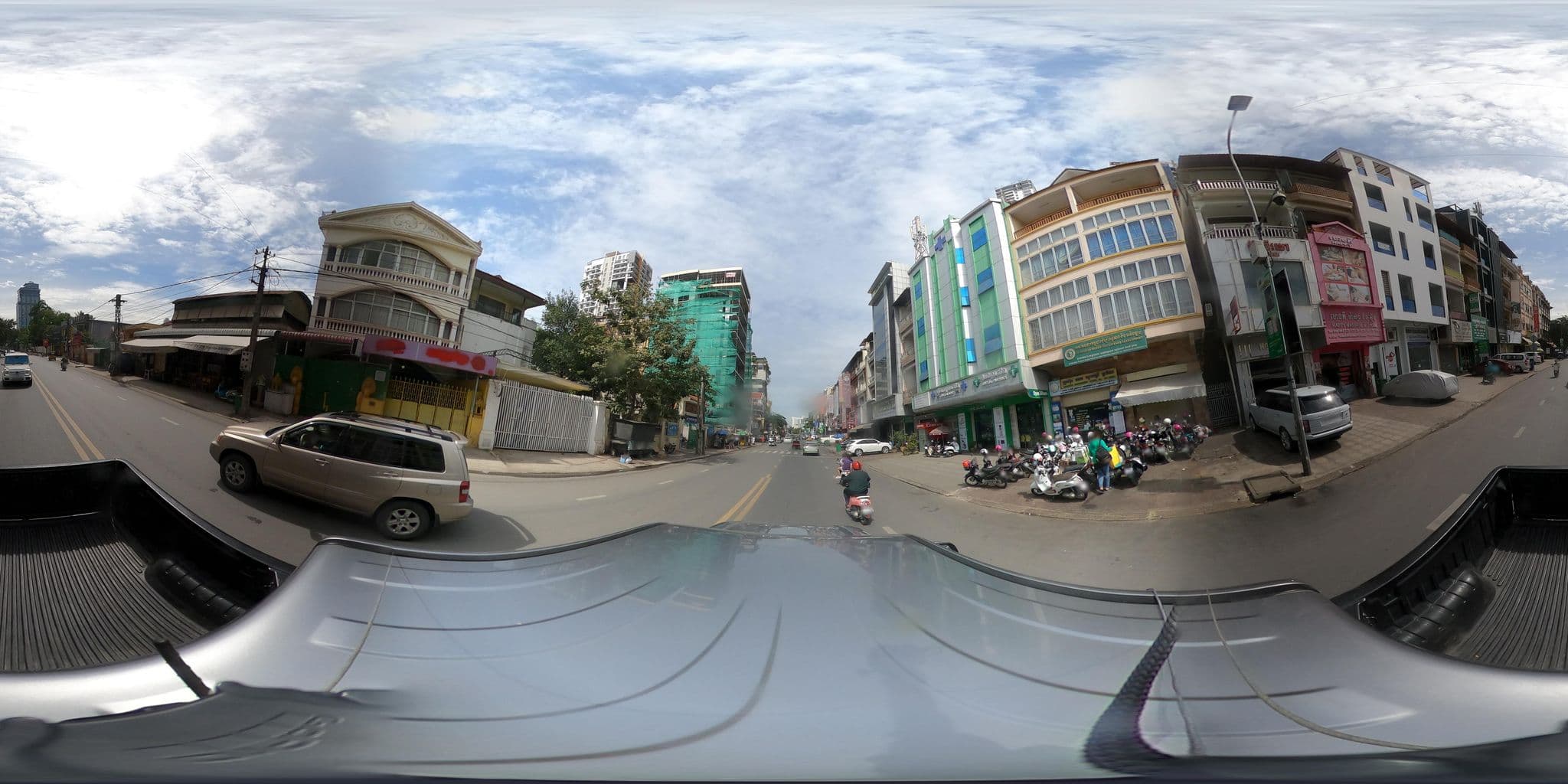 Street view near Diamond Palace Hotel, Phnom Penh — © kaart_2 (CC BY-SA · Mapillary)