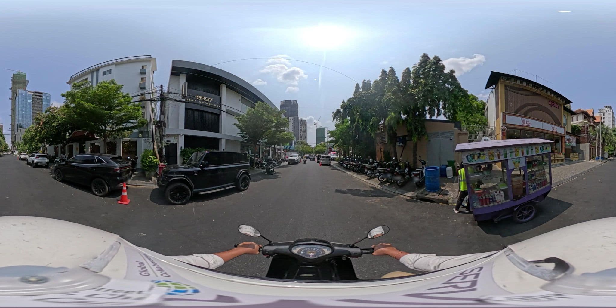Street view near Hilary's Boutique Hotel, Phnom Penh — © vteck (CC BY-SA · Mapillary)