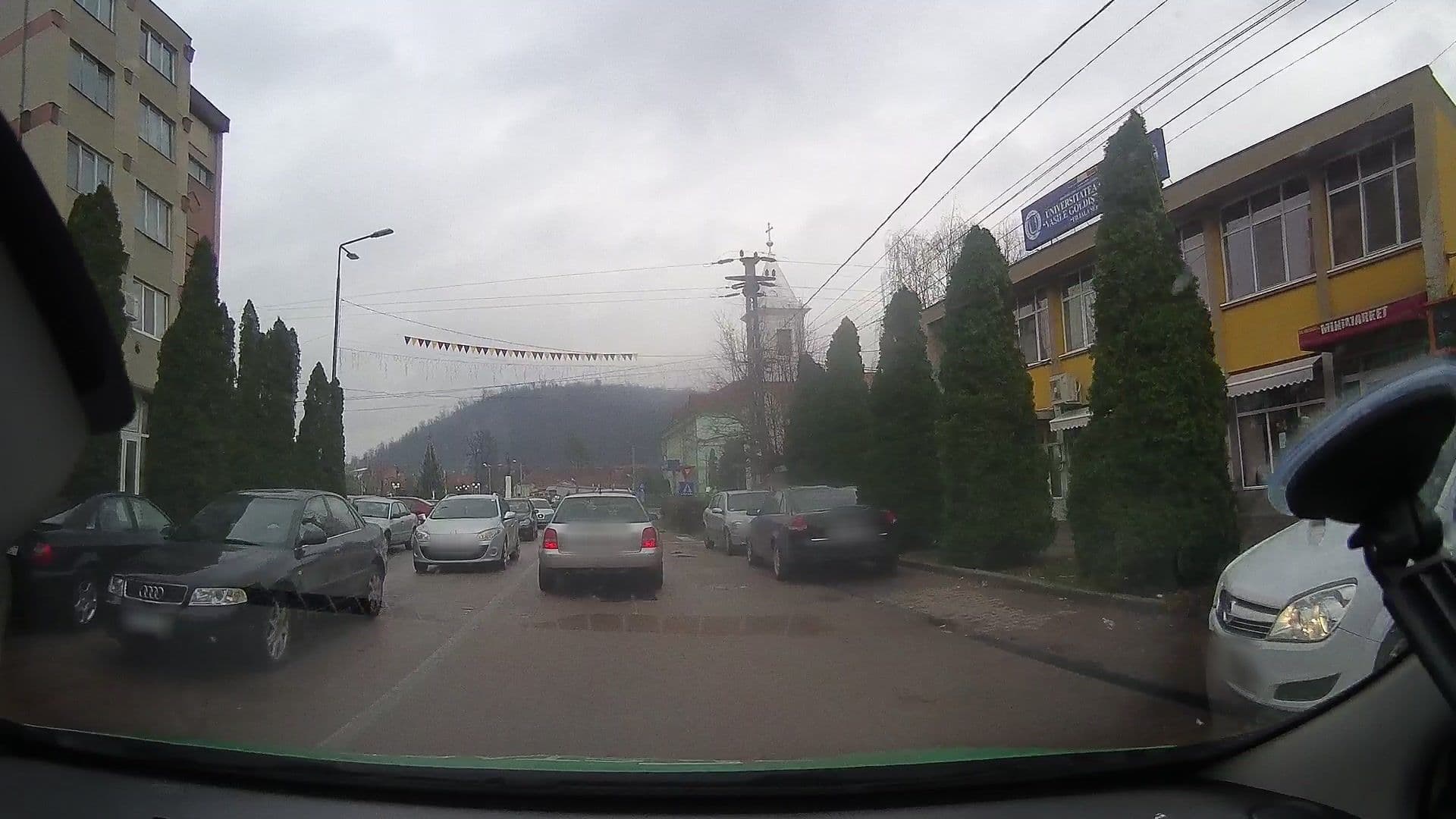 Street view near Hotel Central, Sebiş — © tavi (CC BY-SA · Mapillary)