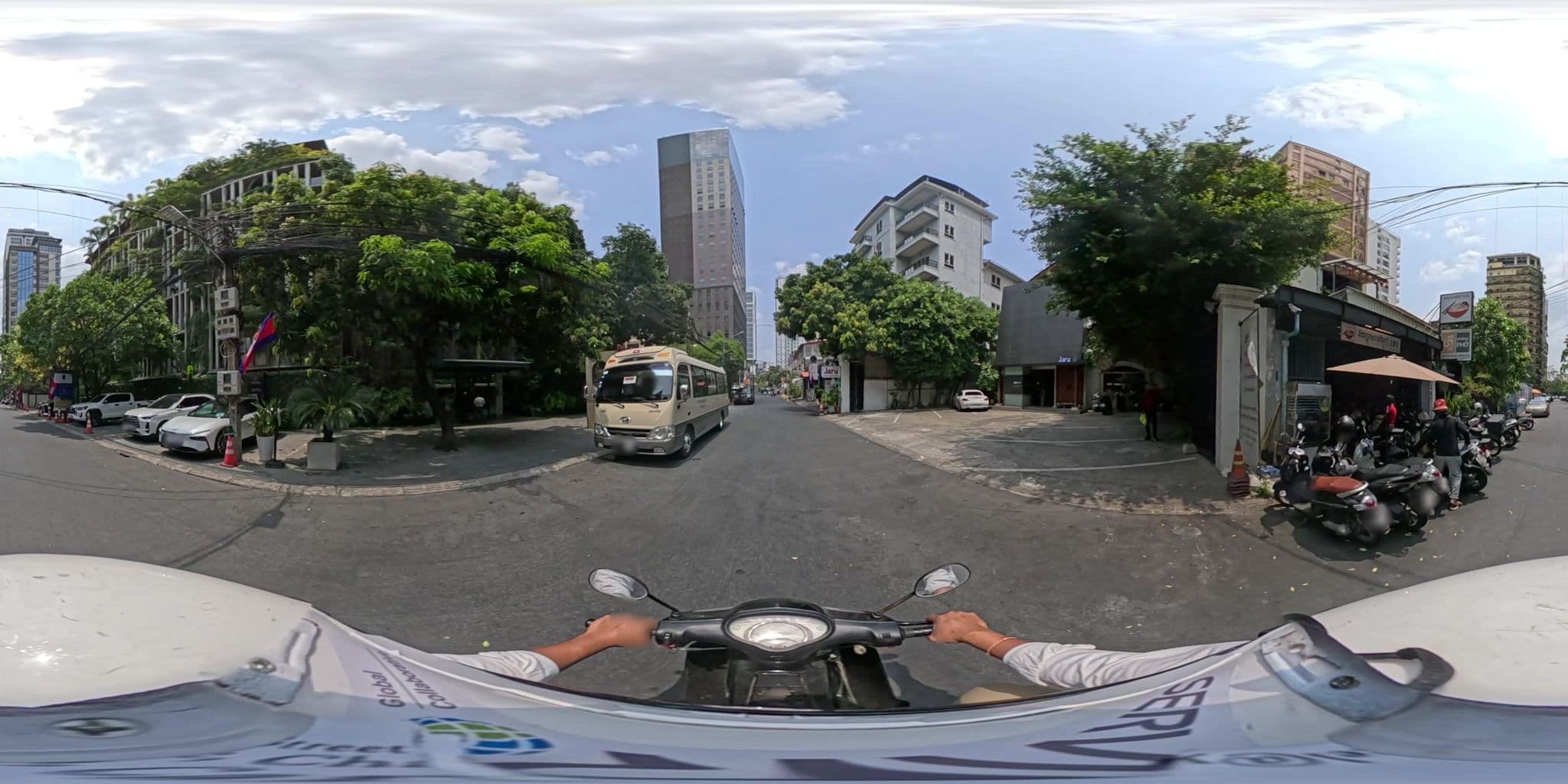Street view near Goldiana Hotel Pool, Phnom Penh — © vteck (CC BY-SA · Mapillary)