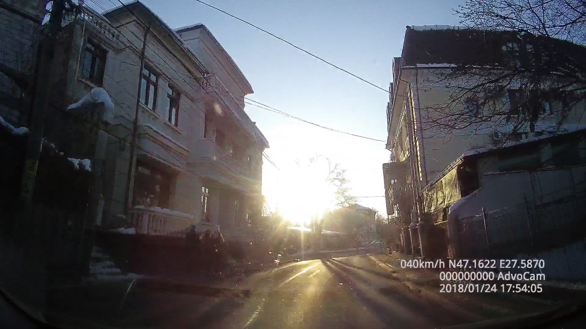 Street view near Hotel Eden Iaşi, Iaşi — © tavi (CC BY-SA · Mapillary)