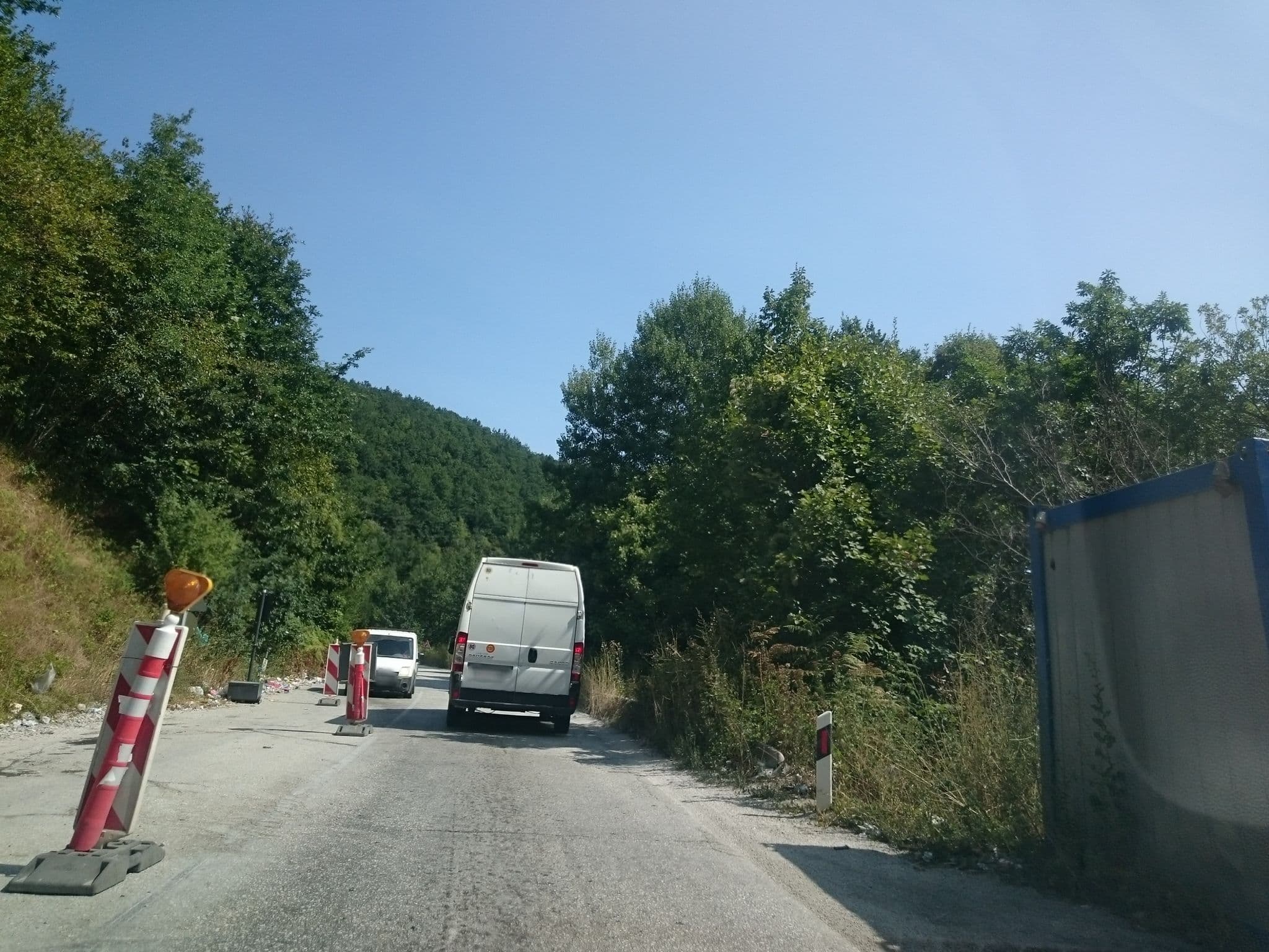Street view near "Vila Lazarevski" Leunovo Mavrovo, Vrutok — © mrjones (CC BY-SA · Mapillary)