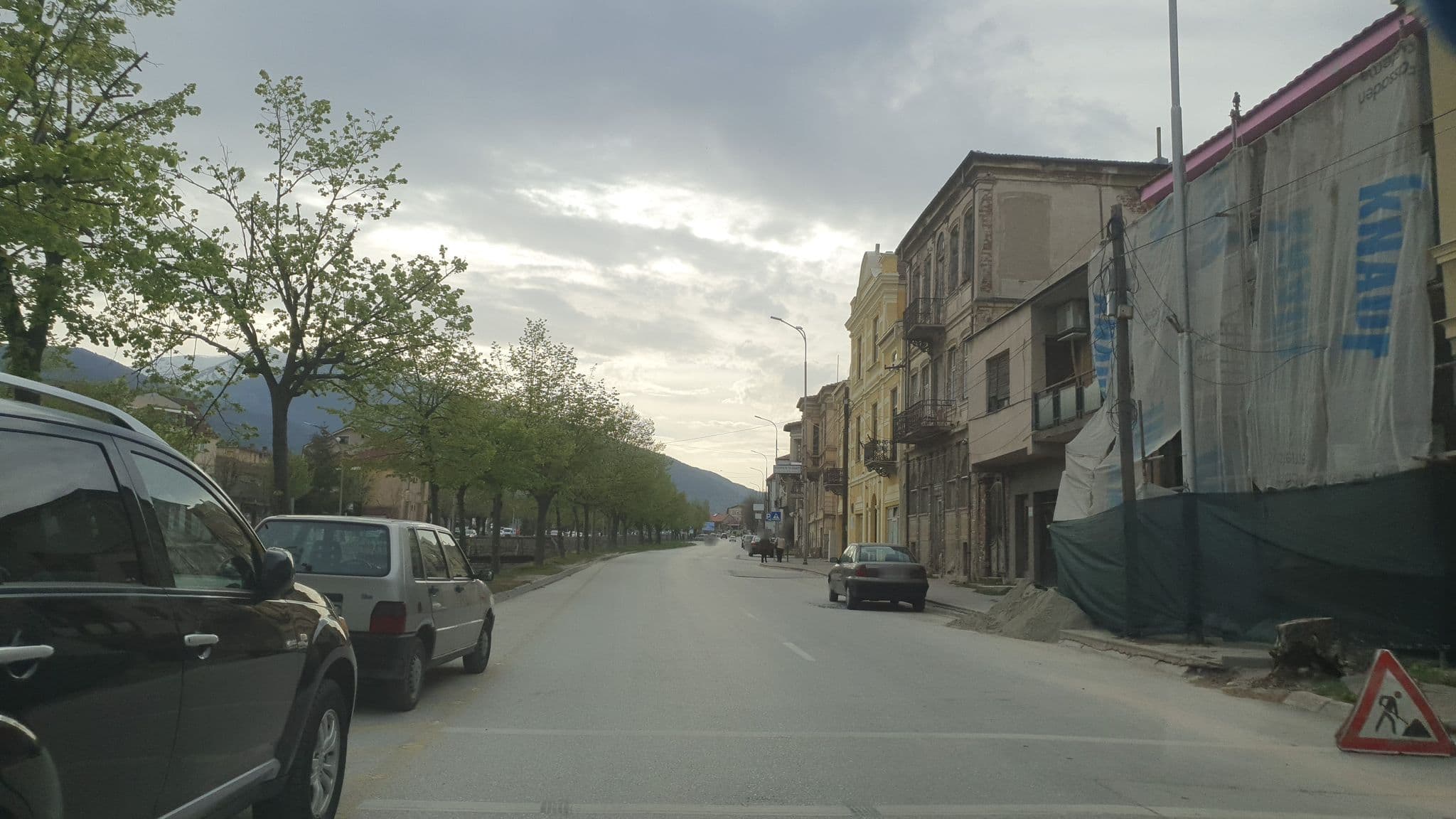 Street view near Hotel "Bulevar", Bitola — © jovebt (CC BY-SA · Mapillary)