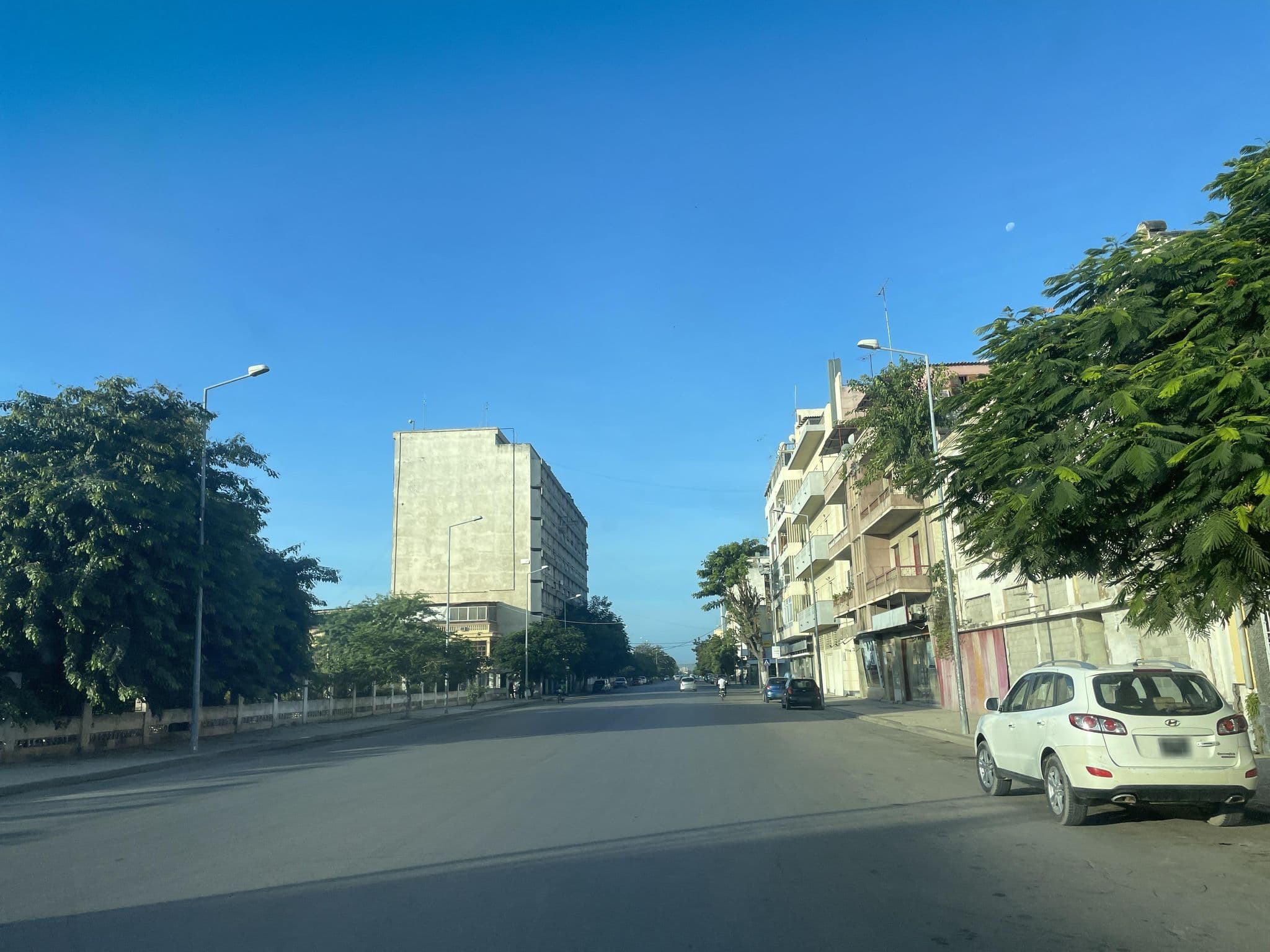 Street view near Residencial Sieta E Filhos, Lobito — © Manolo23 (CC BY-SA · Mapillary)
