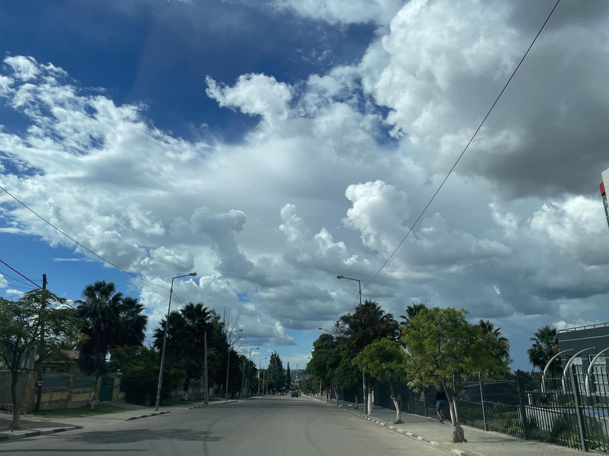 Street view near Hotel Serra da Serra, Lubango — © Manolo23 (CC BY-SA · Mapillary)