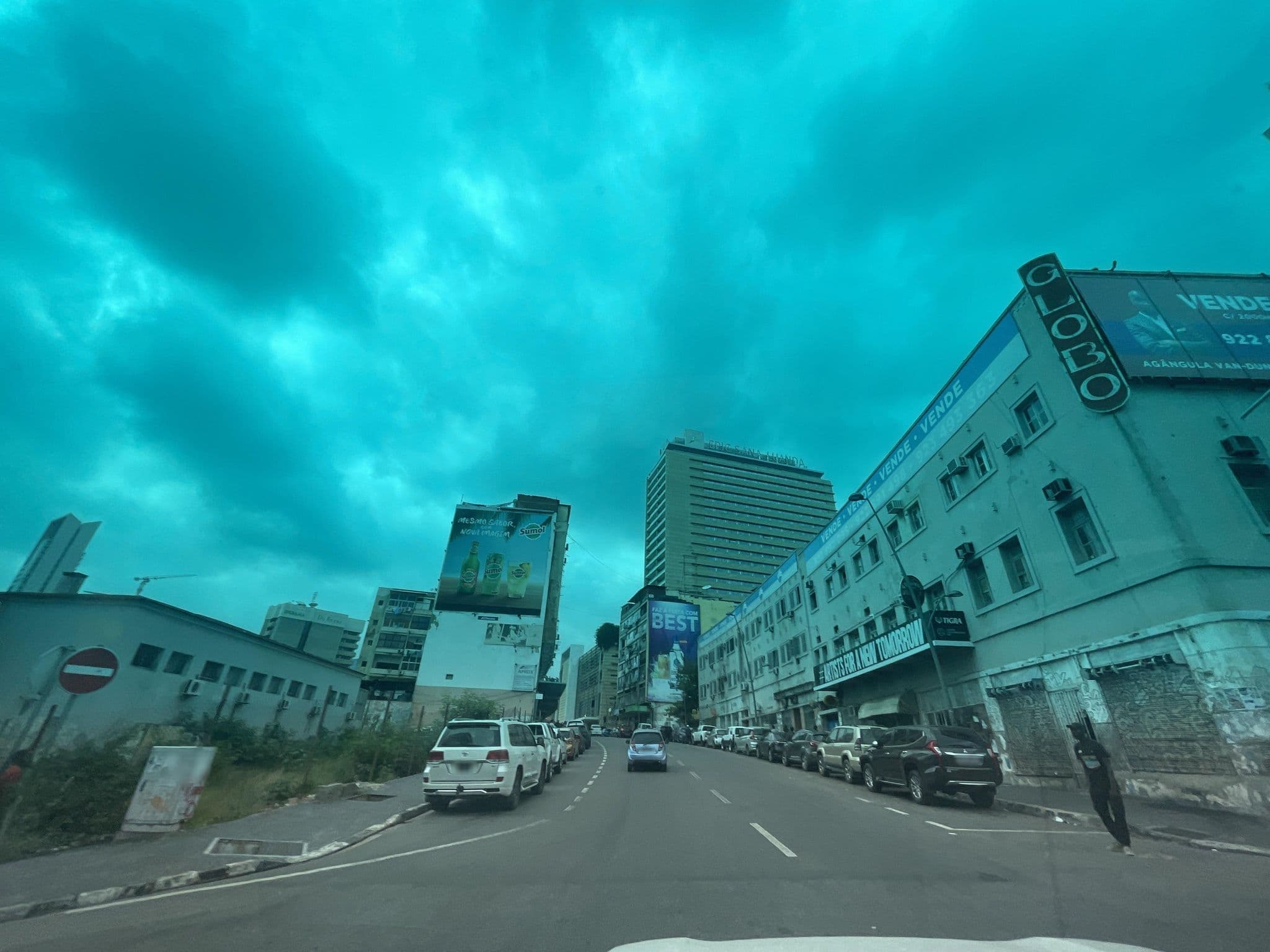 Street view near Hotel Globo, Ingombota — © Manolo23 (CC BY-SA · Mapillary)