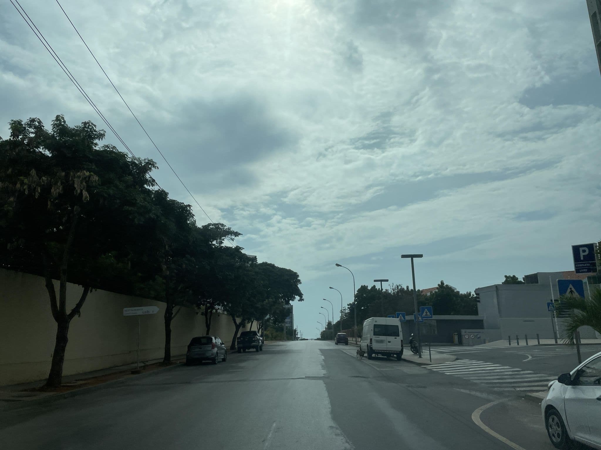 Street view near Hotel Royal Plaza, Talatona — © Manolo23 (CC BY-SA · Mapillary)