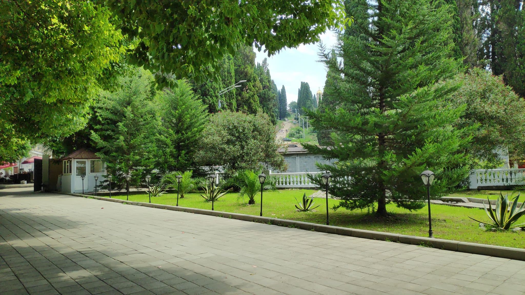 Street view near Holiday Park Psyrdzha, Akhali Atoni — © vasya971885 (CC BY-SA · Mapillary)