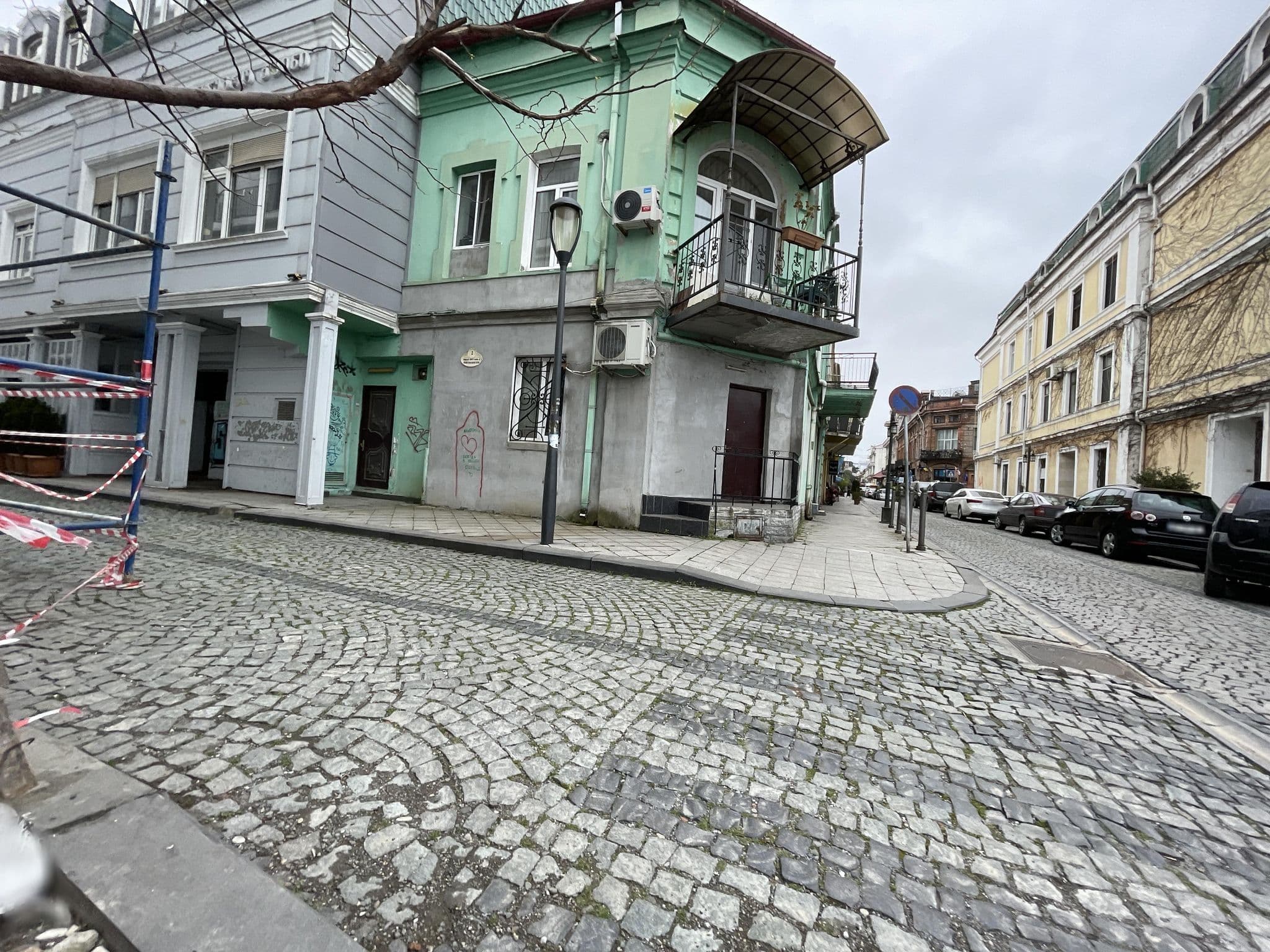 Street view near Back2Me, Batumi — © egorka (CC BY-SA · Mapillary)