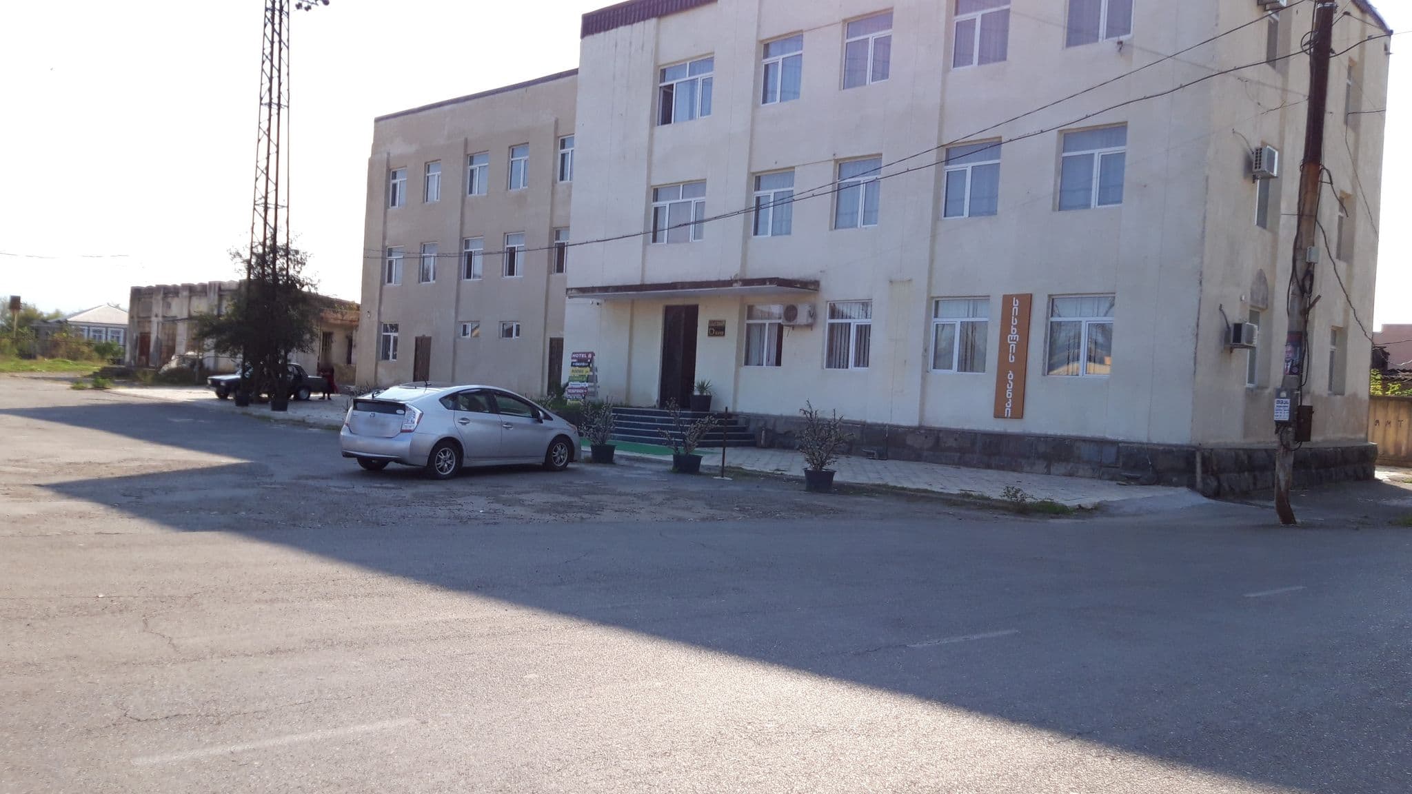 Street view near Hotel David, Samtredia — © kgp (CC BY-SA · Mapillary)