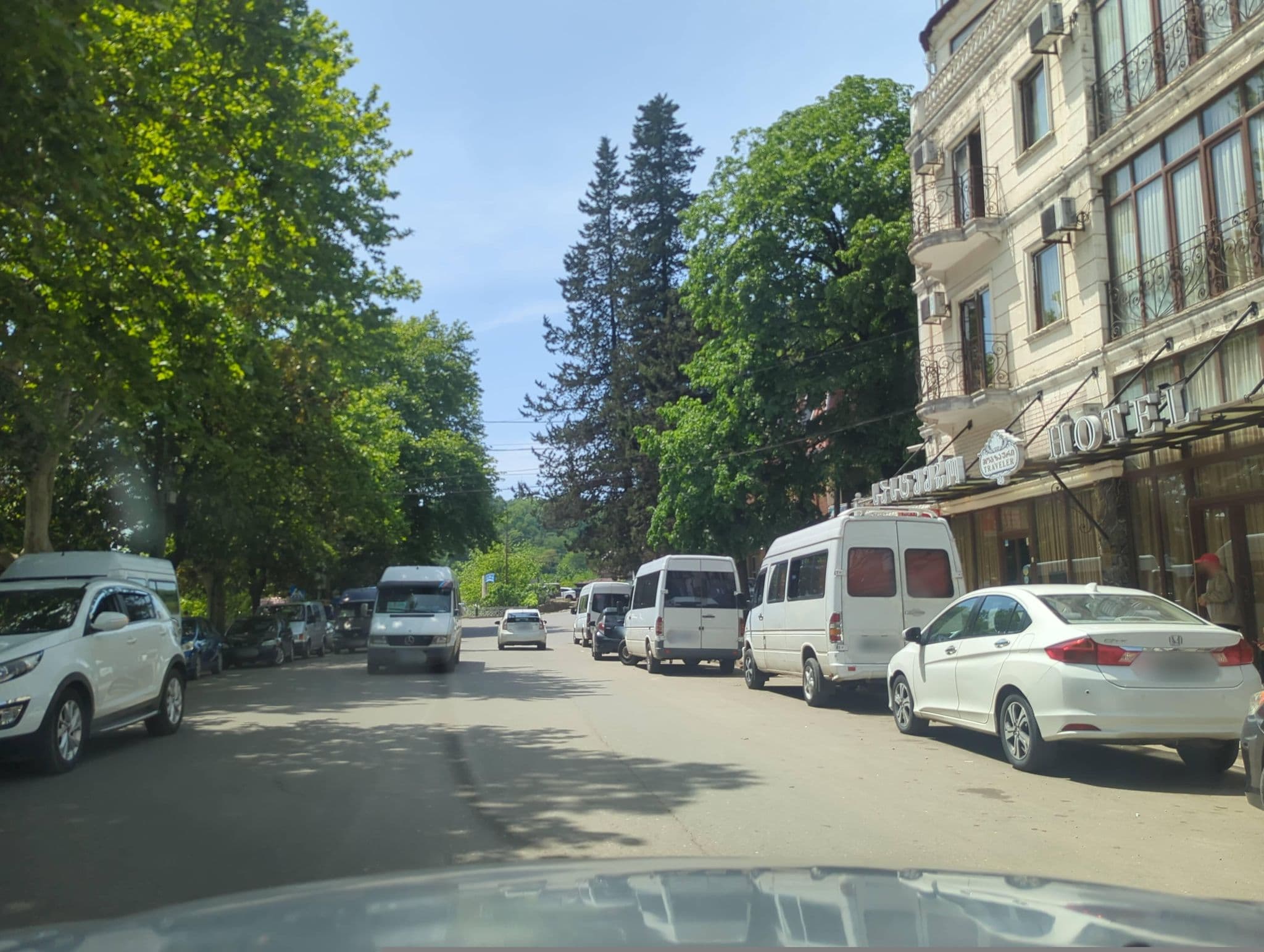 Street view near Hotel Traveler, Kutaisi — © skemmdar (CC BY-SA · Mapillary)