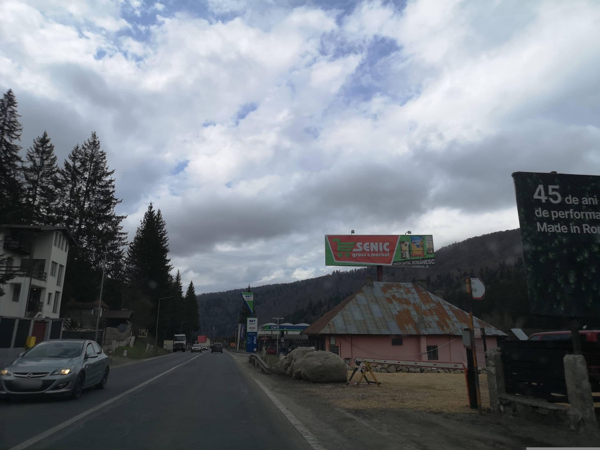 Street view near Casa Petre, Predeal — © moon4 (CC BY-SA · Mapillary)