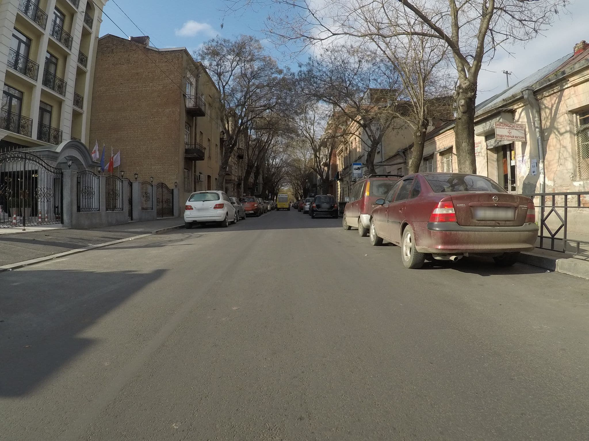 Street view near Gold Tbilisi Hotel, Okroq’ana — © chrisbeddow (CC BY-SA · Mapillary)