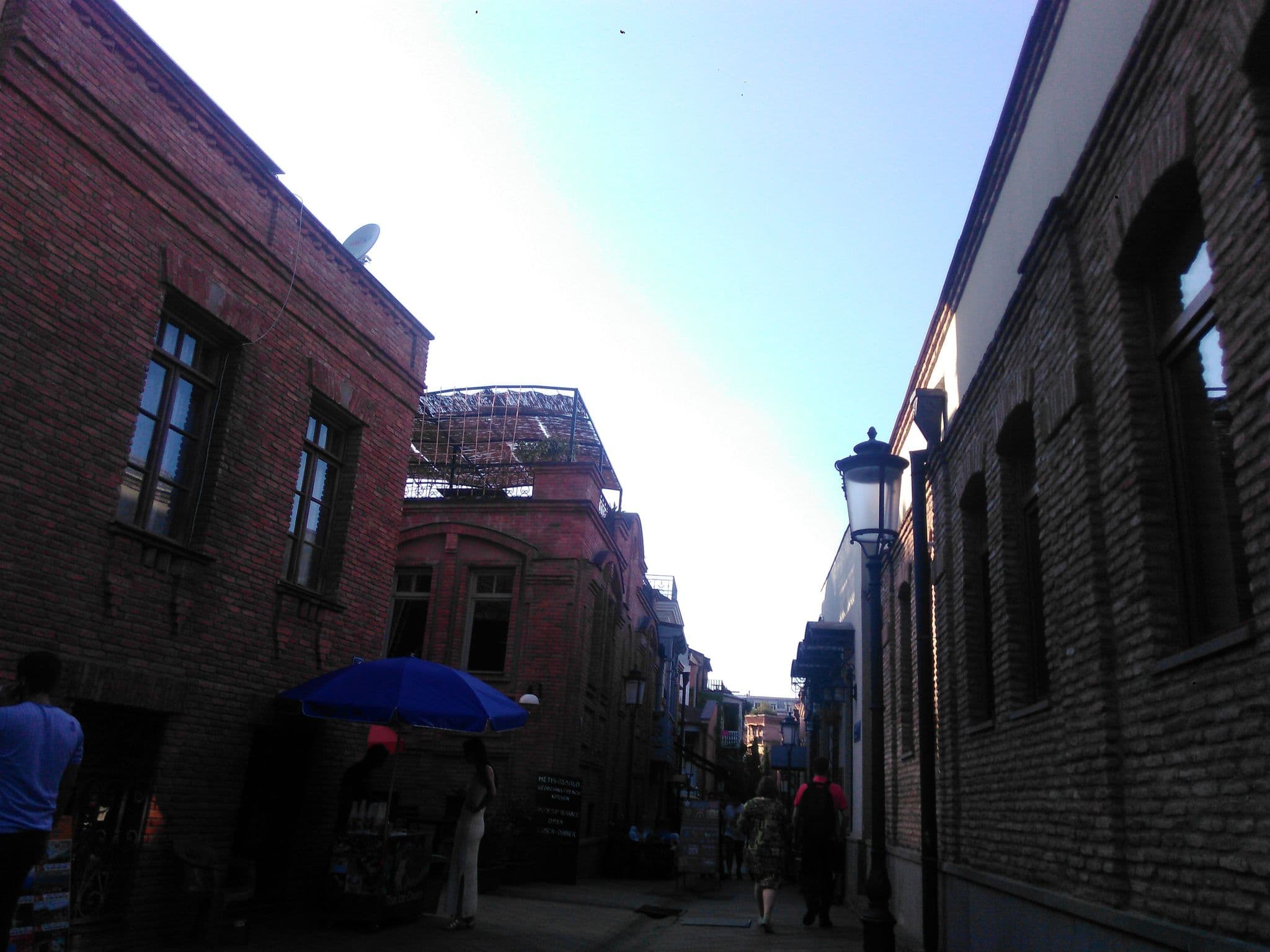 Street view near Hotel Urban Oasis, Tbilisi — © wowik (CC BY-SA · Mapillary)