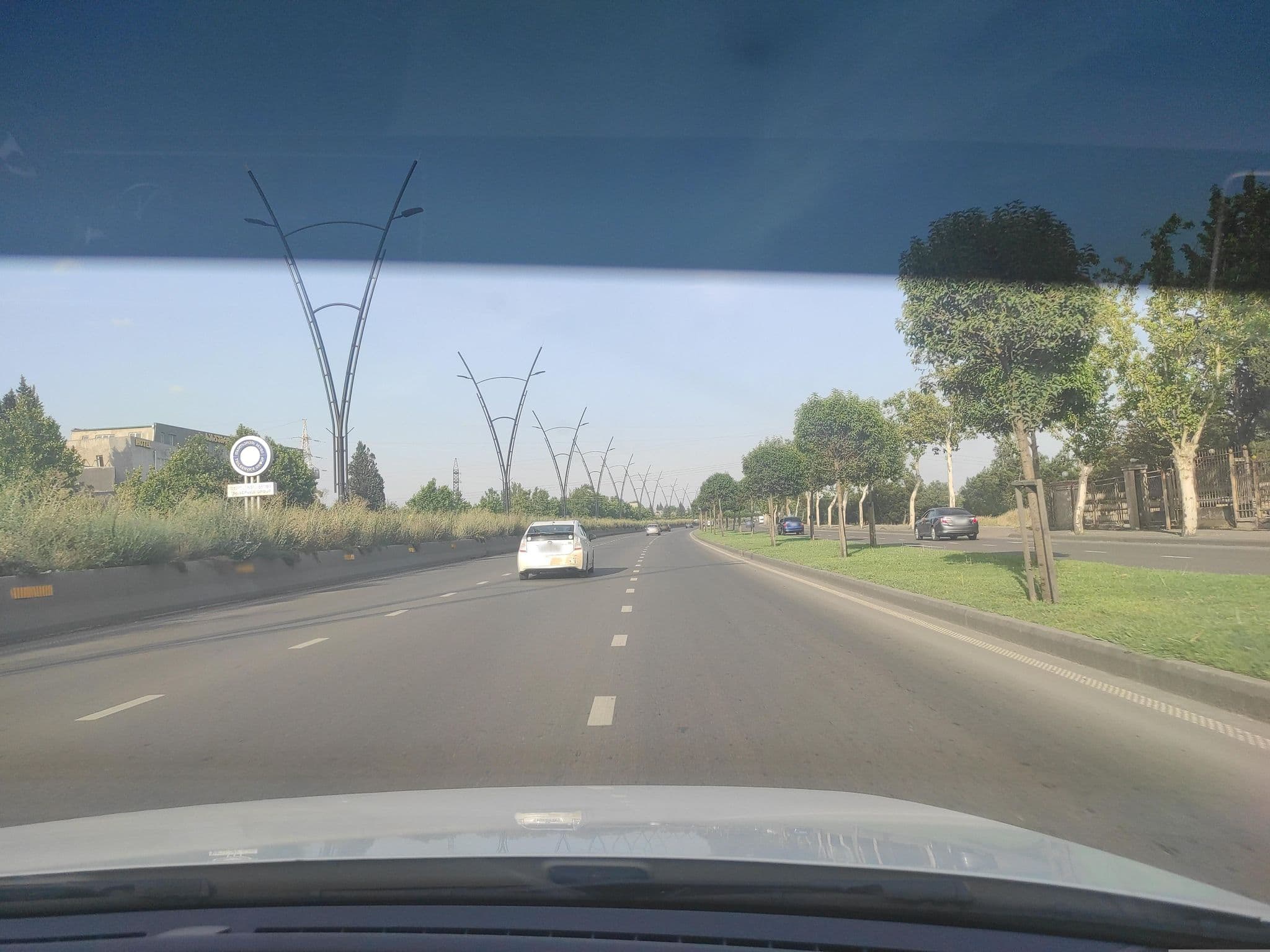 Street view near Grandi Hotel, Vark’etili — © David_Osipov (CC BY-SA · Mapillary)
