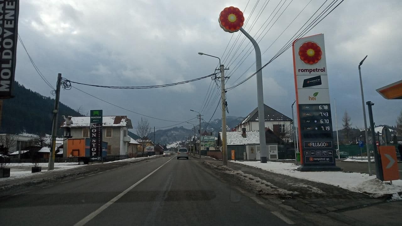 Street view near M M, Câmpulung Moldovenesc — © tavi (CC BY-SA · Mapillary)