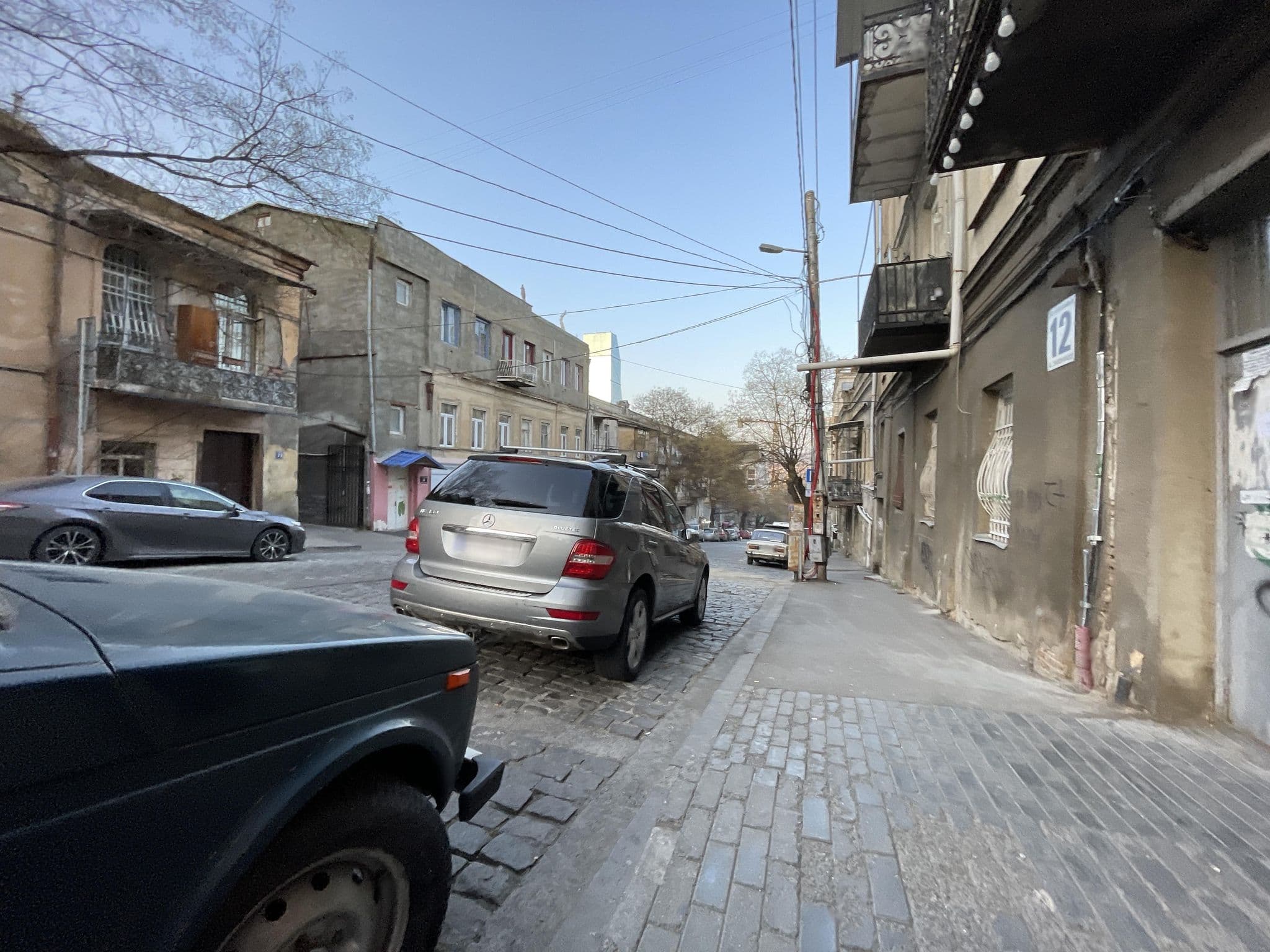 Street view near Bomondi Hotel, Okroq’ana — © egorka (CC BY-SA · Mapillary)