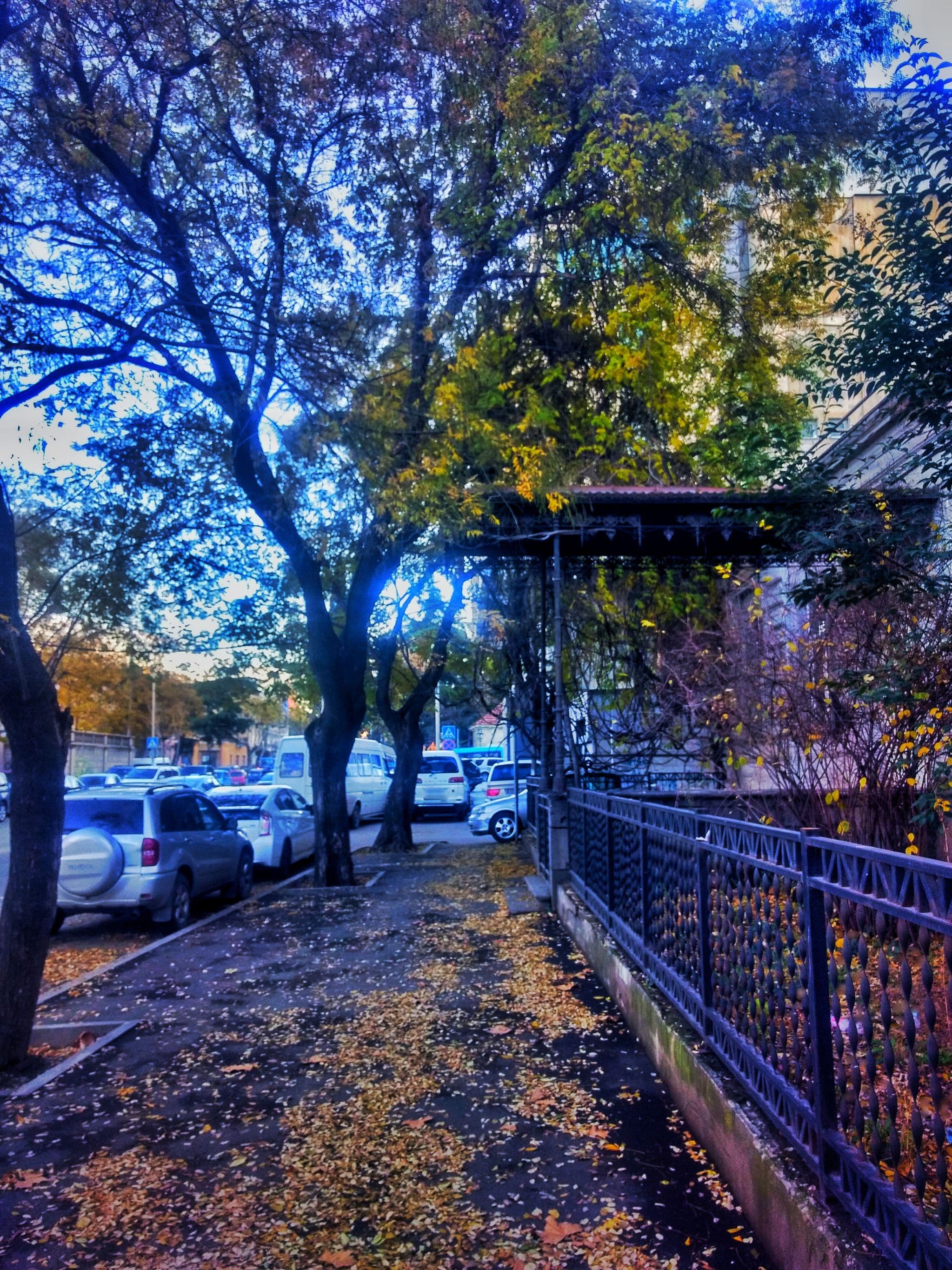 Street view near Jako Boutique Hotel, Okroq’ana — © skemmdar (CC BY-SA · Mapillary)