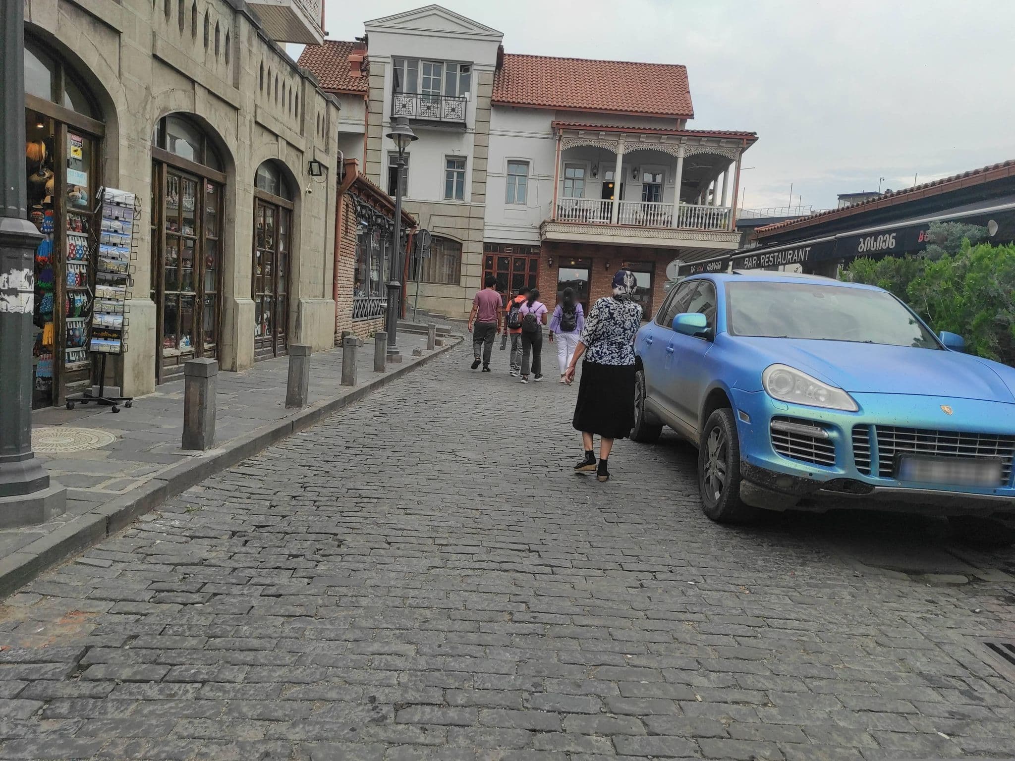 Street view near Hotel Rasta, Tbilisi — © David_Osipov (CC BY-SA · Mapillary)
