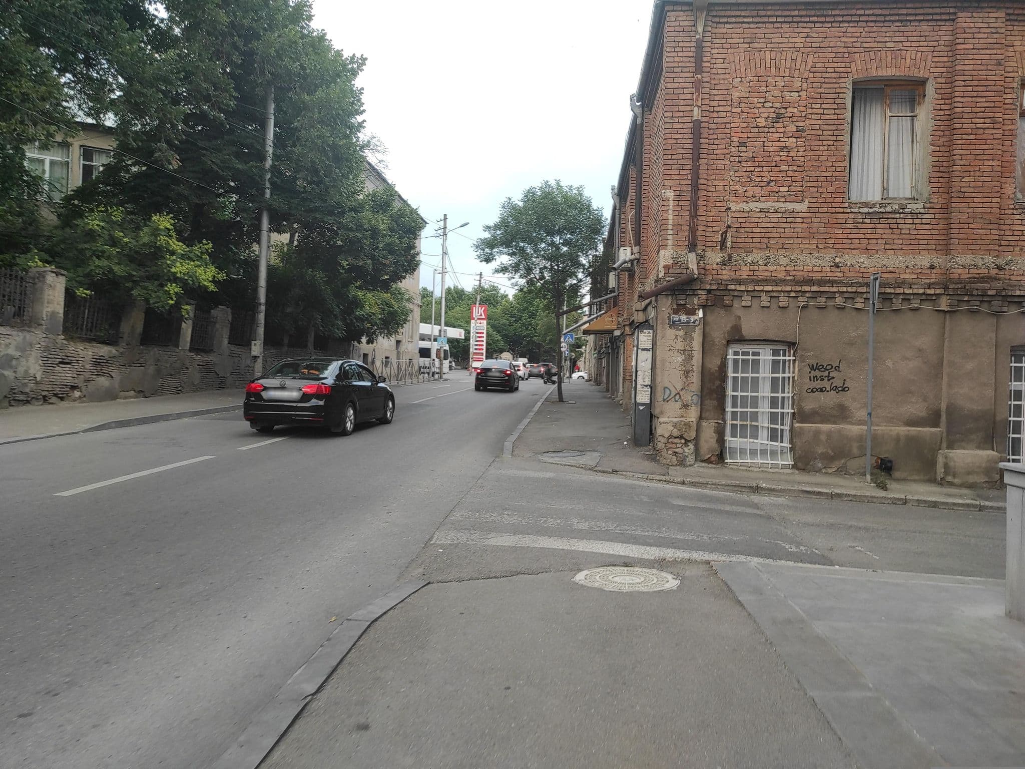 Street view near Marionn Hotel, Tbilisi — © David_Osipov (CC BY-SA · Mapillary)