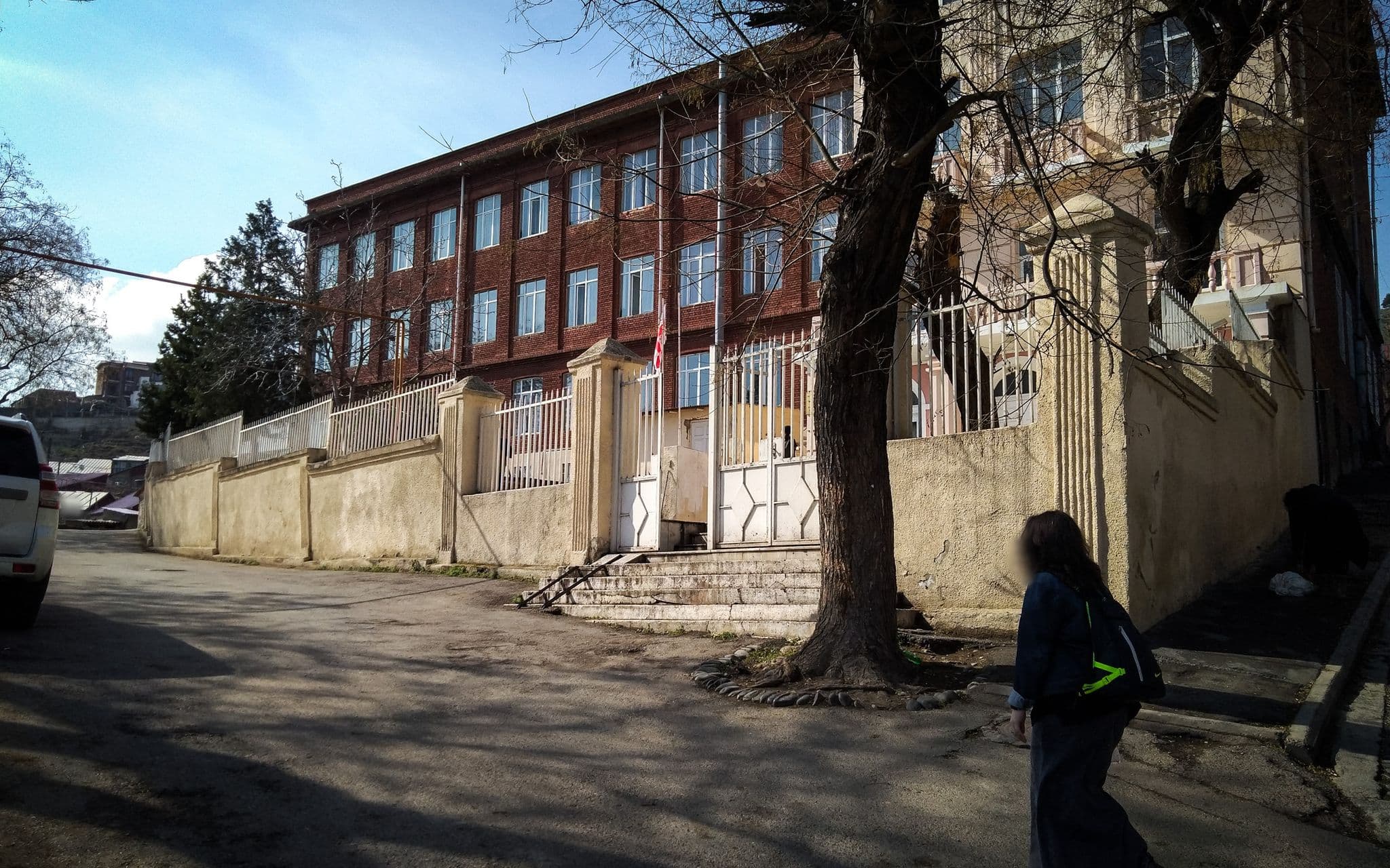 Street view near Hostel Rock n Roll, Tbilisi — © artguard (CC BY-SA · Mapillary)