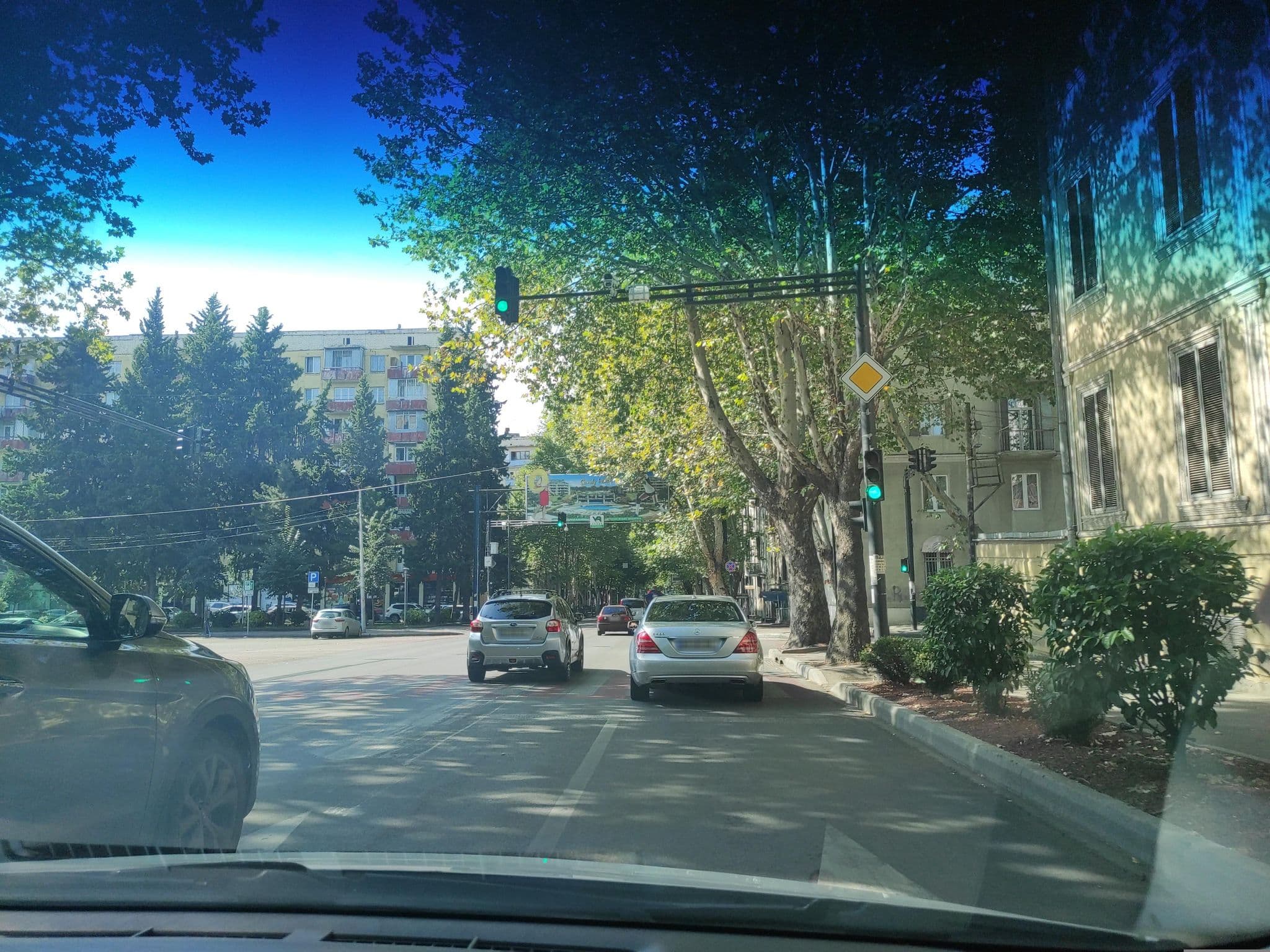 Street view near Hotel Residence Plaza, Tbilisi — © David_Osipov (CC BY-SA · Mapillary)