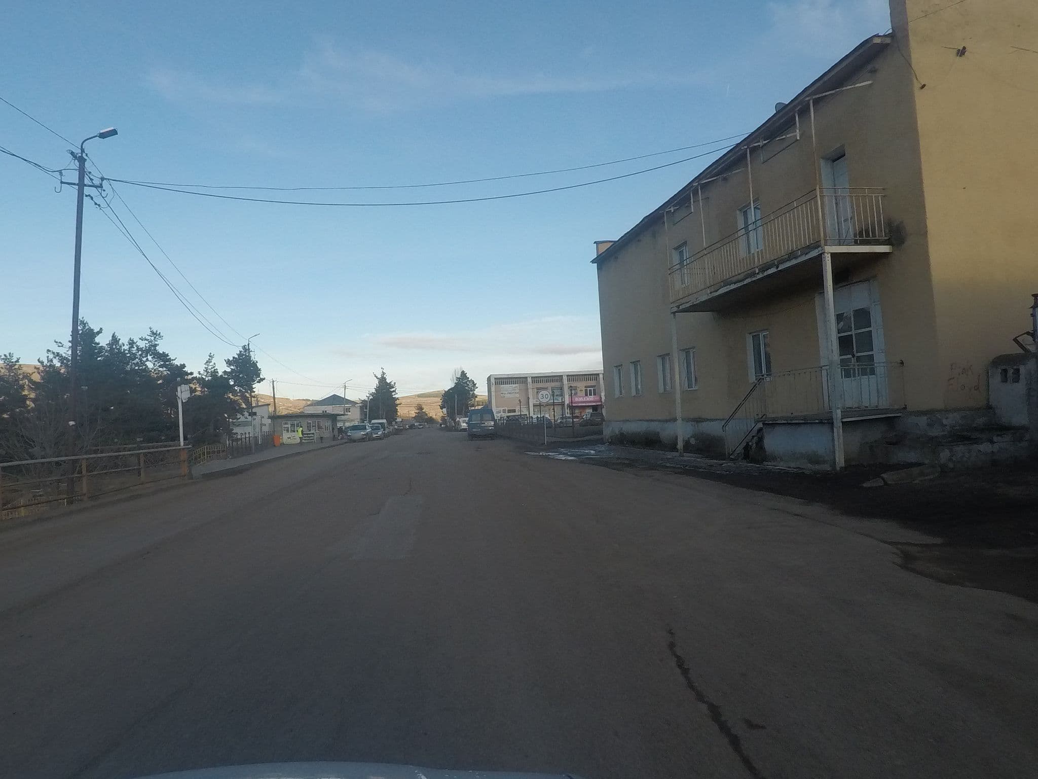 Street view near Hotel Tcalka, Tsalka — © chrisbeddow (CC BY-SA · Mapillary)