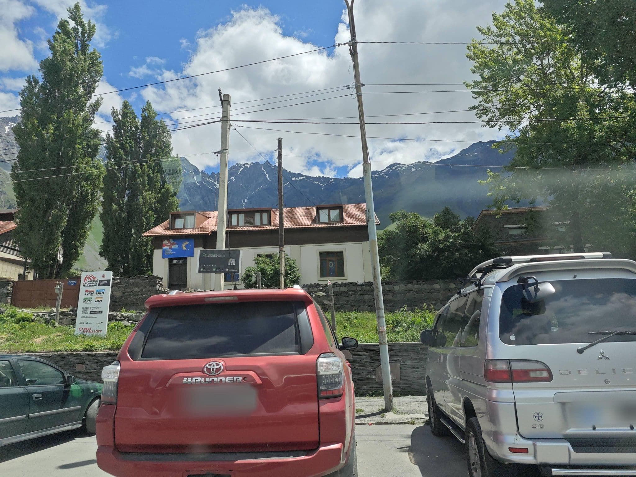 Street view near Maia's Guesthouse, Stepantsminda — © emptychild (CC BY-SA · Mapillary)