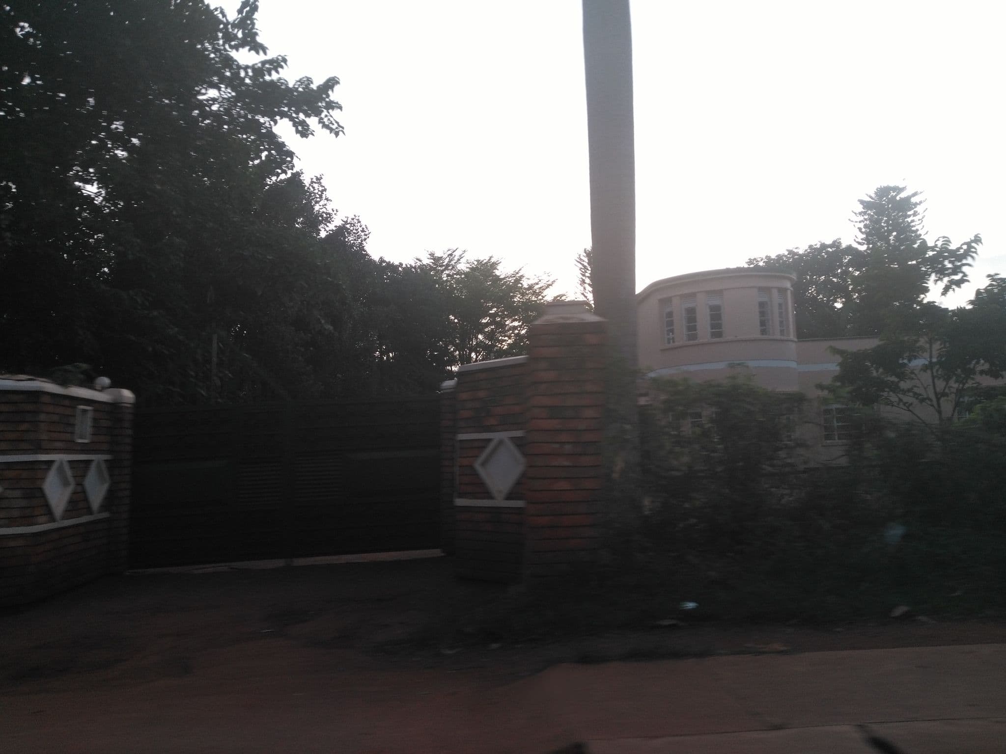 Street view near Bilkon Hotel, Jinja — © ralebipim (CC BY-SA · Mapillary)