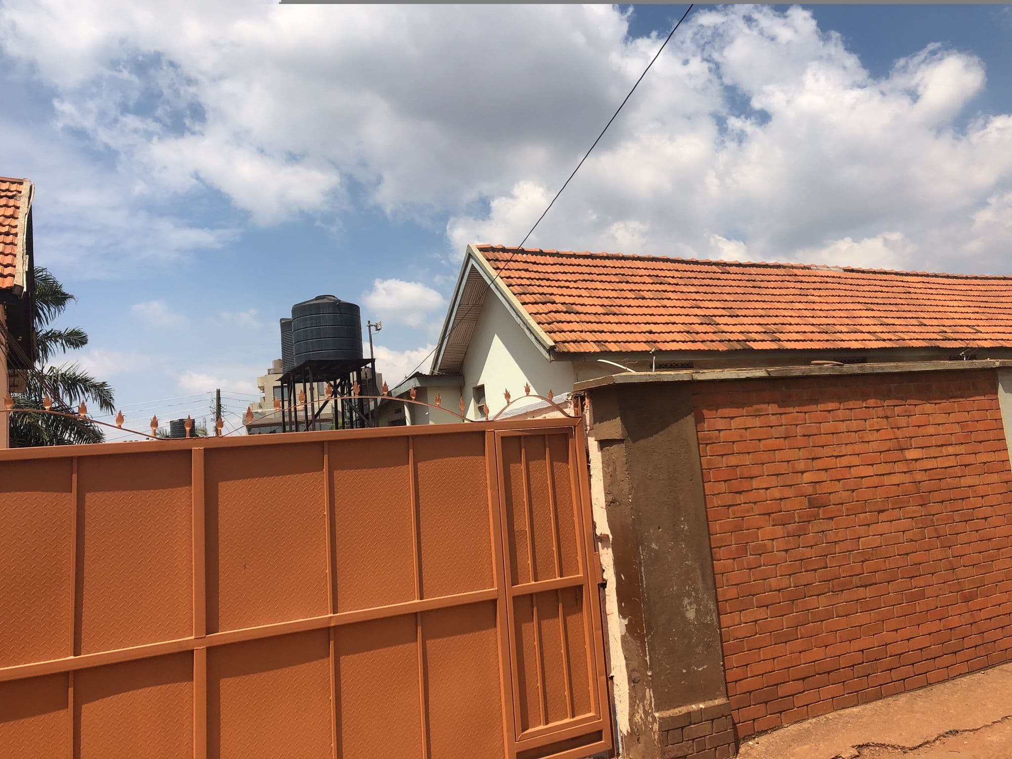 Street view near Acacia  Hotel, Kampala — © steph202 (CC BY-SA · Mapillary)
