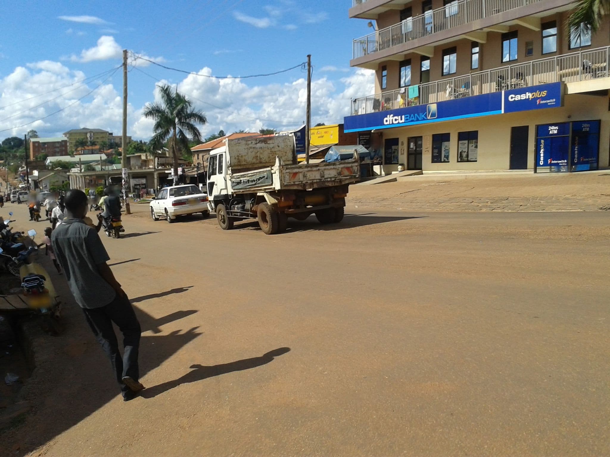Street view near Jojos palace, Gulu — © juweni (CC BY-SA · Mapillary)