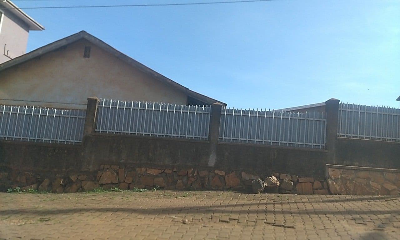 Street view near Sals Hotel, Kireka — © ralebipim (CC BY-SA · Mapillary)