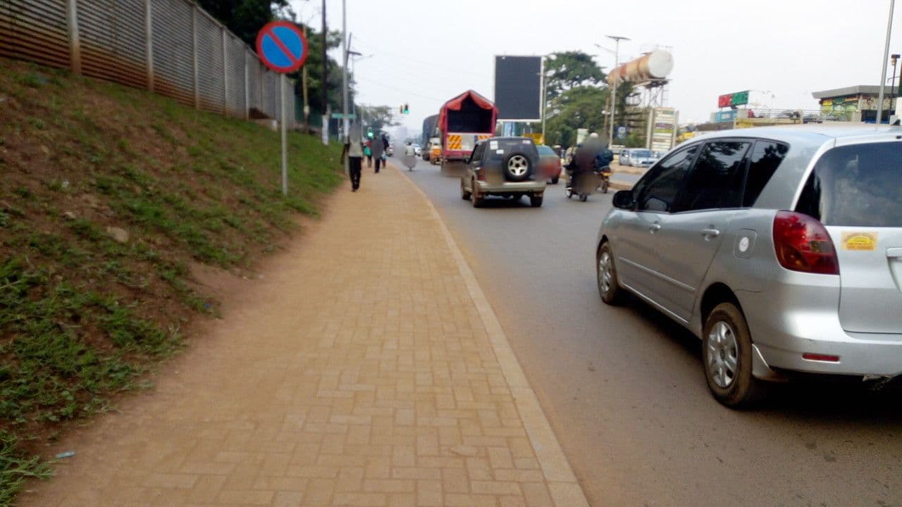 Street view near ham suites, Kampala — © arindanthony (CC BY-SA · Mapillary)