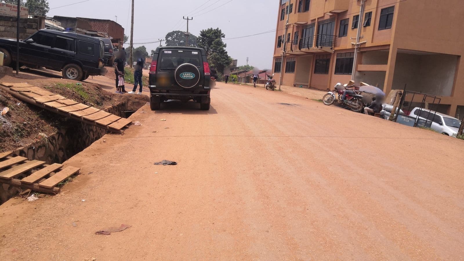 Street view near JJ Hostel, Kampala — © marvinjohnz (CC BY-SA · Mapillary)