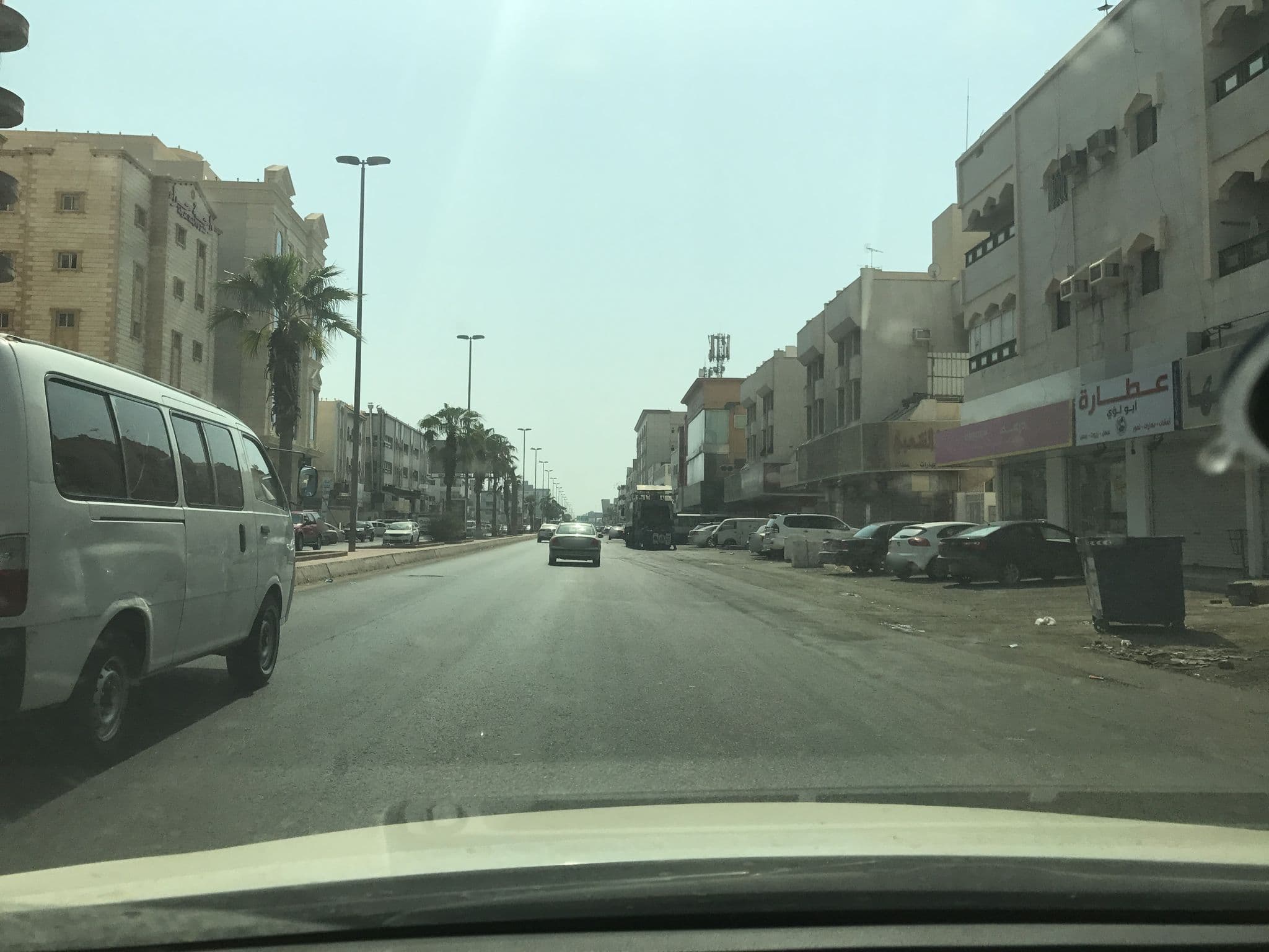 Street view near Sonna' Al Riyadah | صناع الريادة للوحدات السكنية, Jeddah — © assel95 (CC BY-SA · Mapillary)