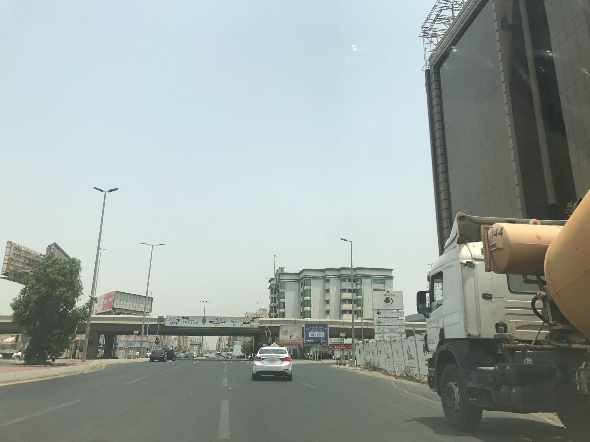 Street view near DoubleTree by Hilton, Jeddah — © hisham95 (CC BY-SA · Mapillary)