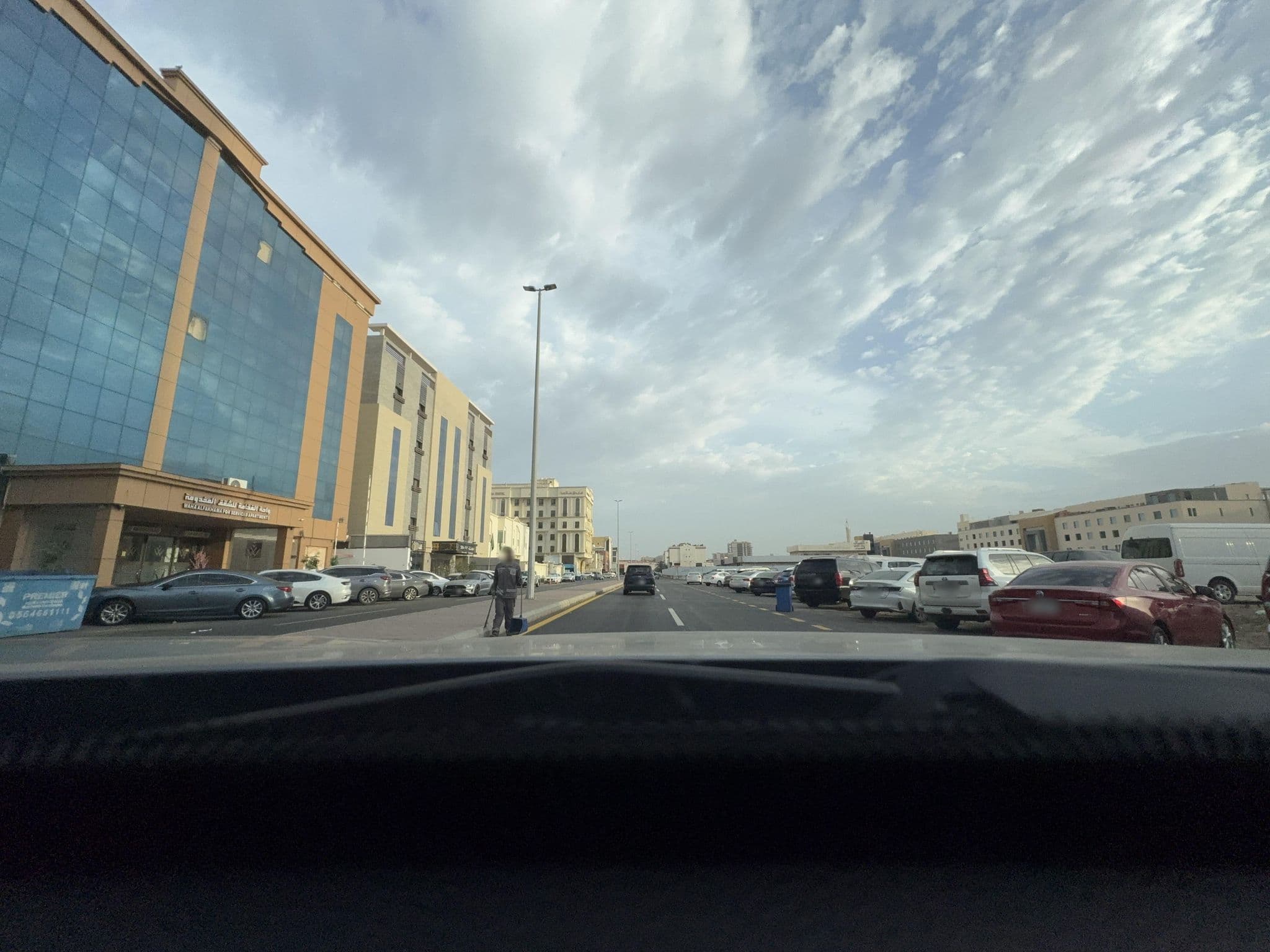 Street view near Rawda Al Selamah  Hotel - Jeddah - K.S.A, Jeddah — © AlFaze3_707 (CC BY-SA · Mapillary)