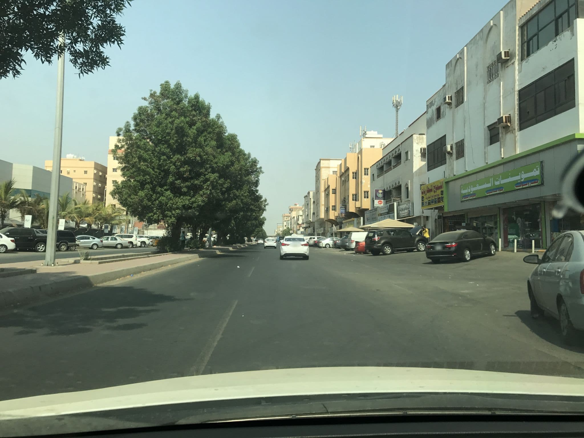 Street view near Signature Hotel, Jeddah — © assel95 (CC BY-SA · Mapillary)