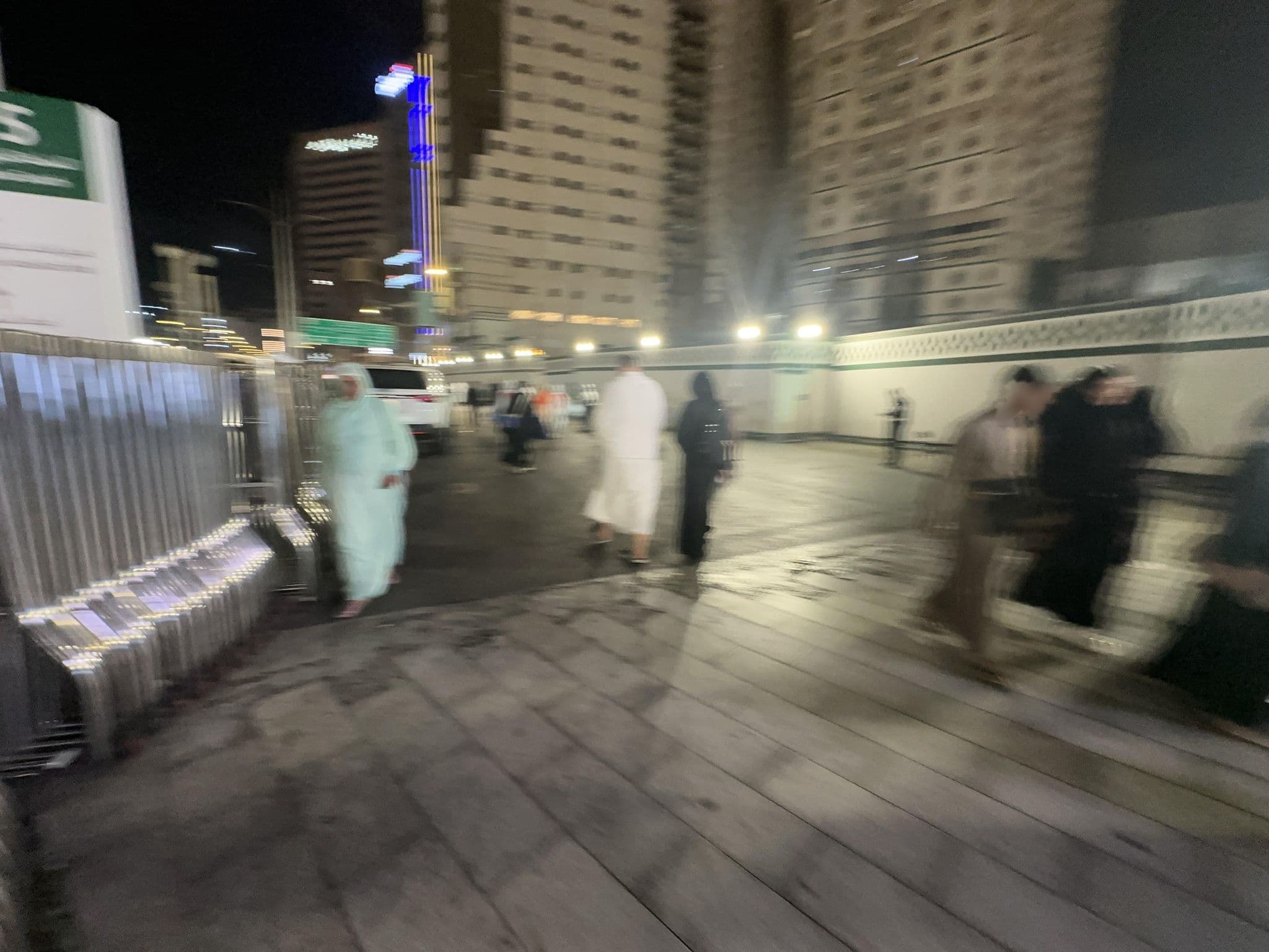Street view near قصر المؤتمرات, Makkah — © asturksever (CC BY-SA · Mapillary)