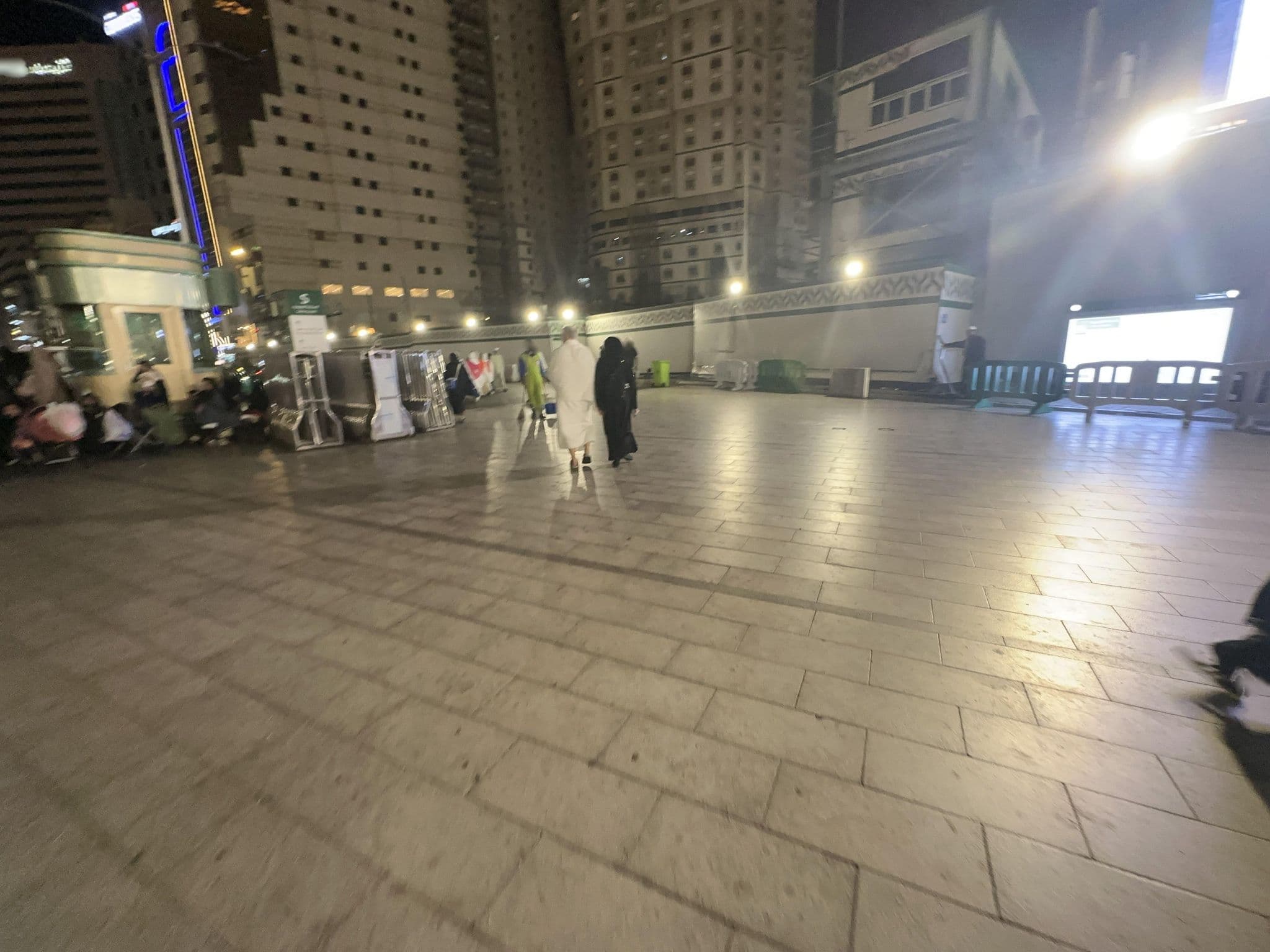 Street view near Dar al eiman royal hotel   727, Makkah — © asturksever (CC BY-SA · Mapillary)