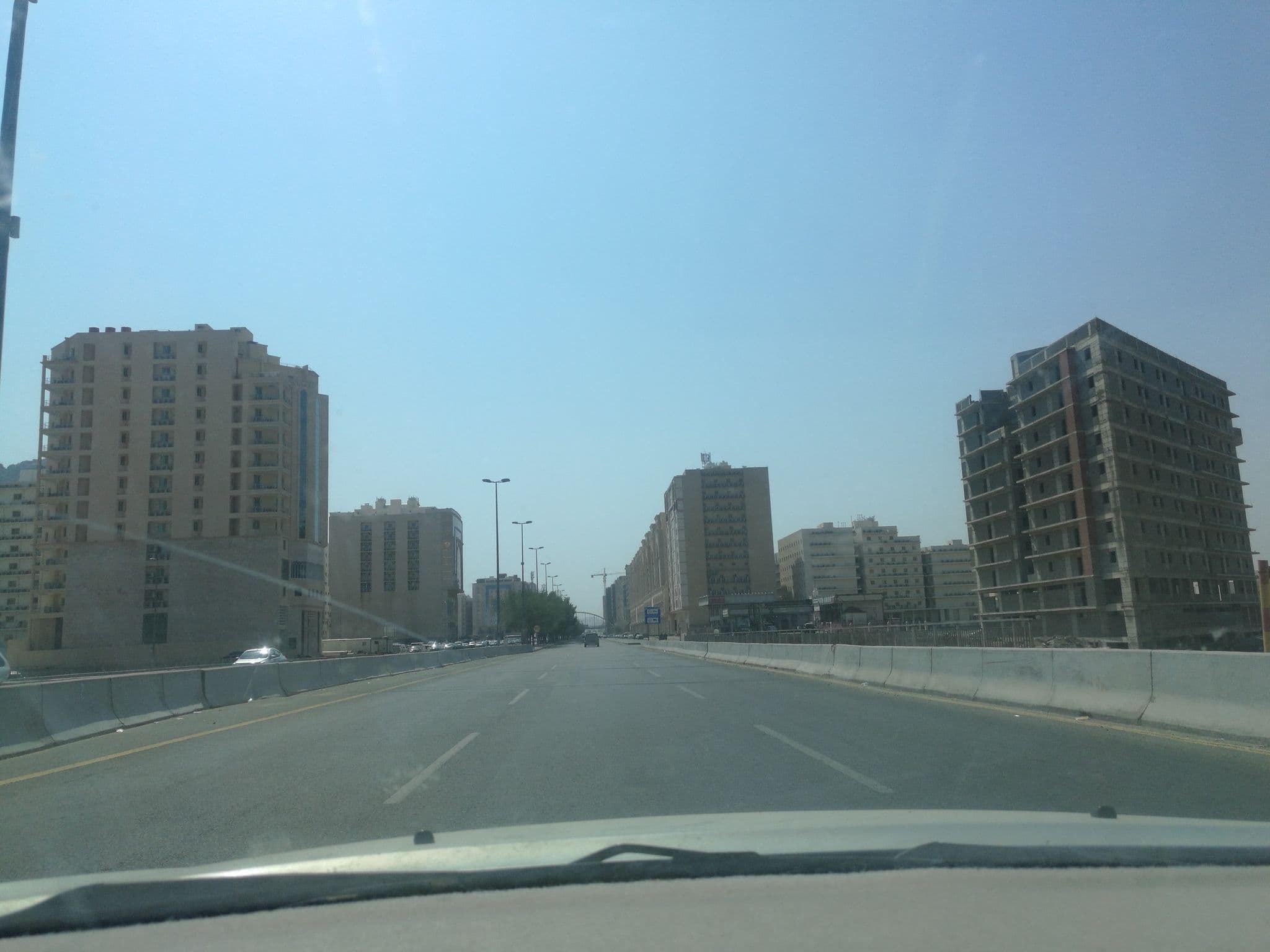 Street view near Makkah Clock Tower, A Fairmont Hotel, Makkah — © sgs2030a (CC BY-SA · Mapillary)