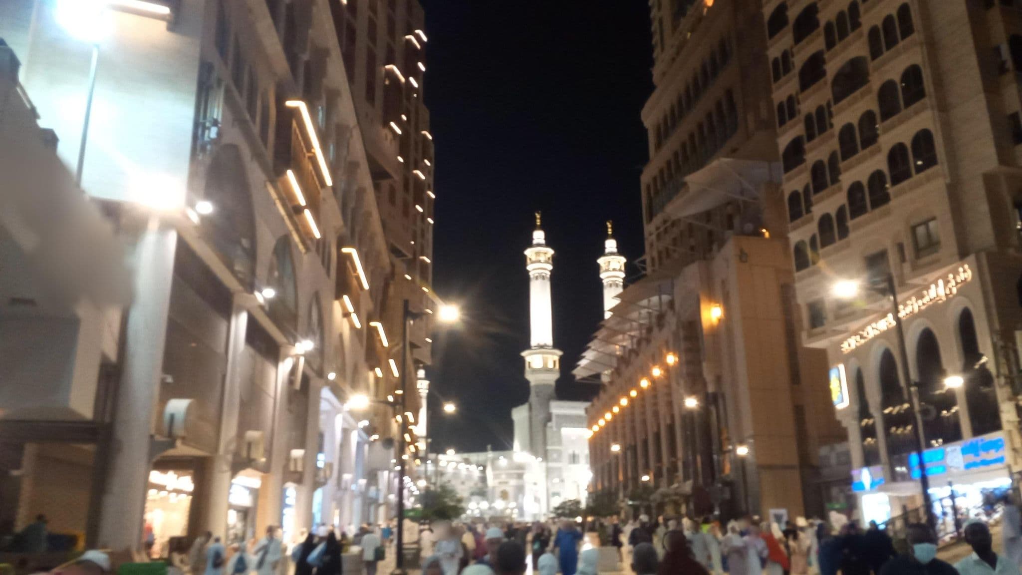 Street view near Madinah, Makkah — © danils (CC BY-SA · Mapillary)