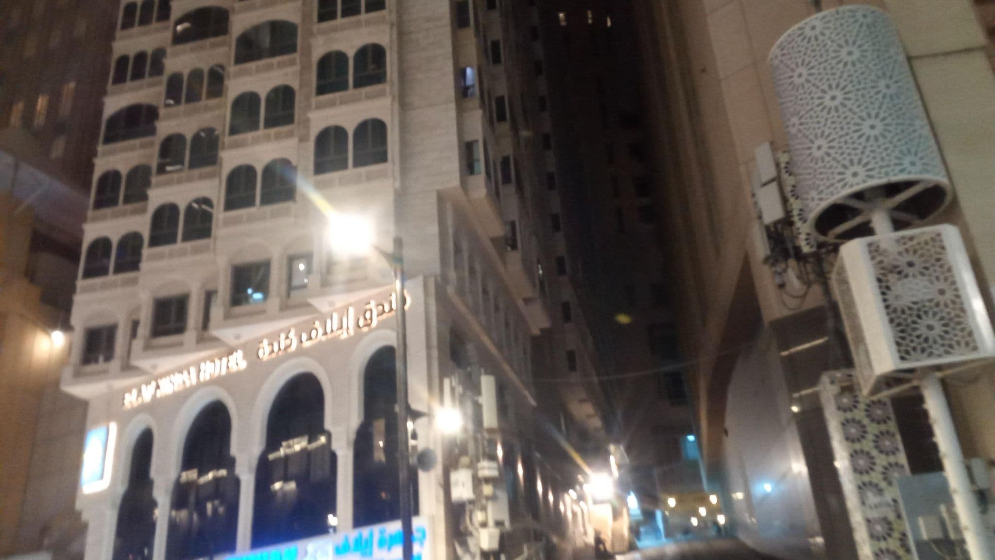 Street view near Hijjaz Palace Hotel, Makkah — © danils (CC BY-SA · Mapillary)